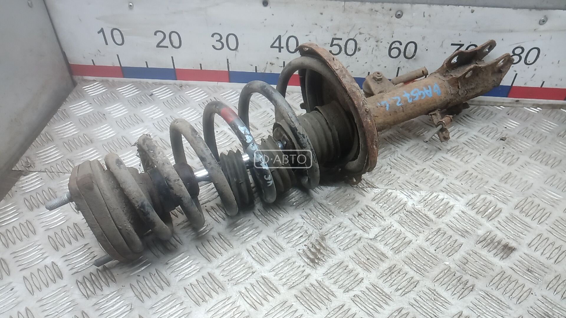 Стойка задняя левая