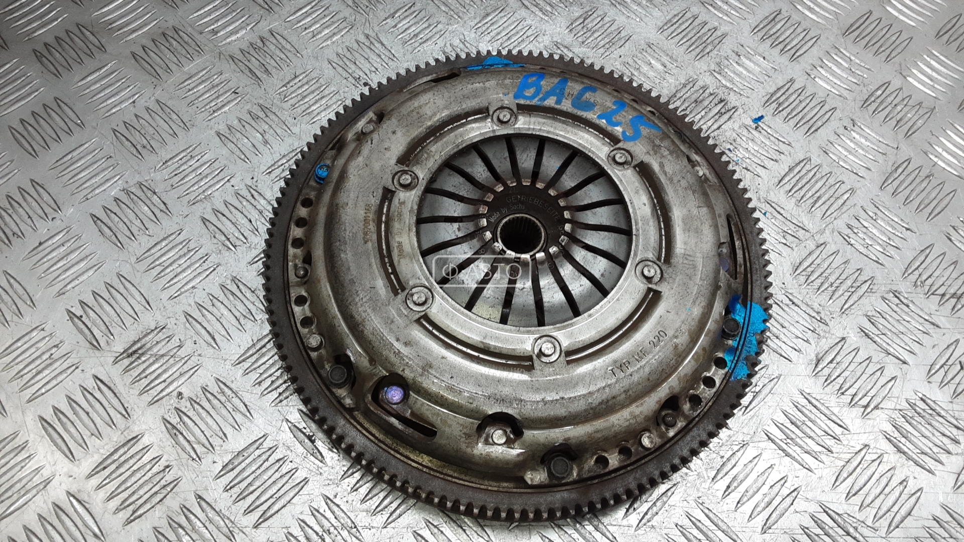 Маховик бензиновый