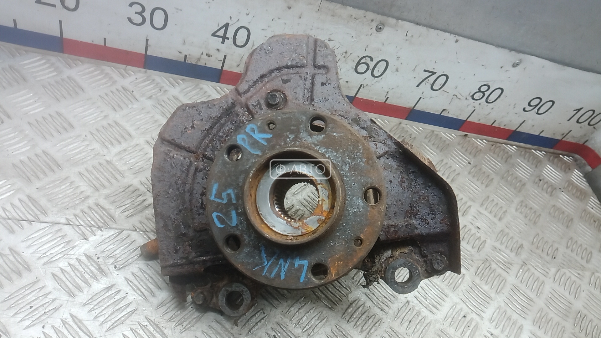 Ступица передняя правая