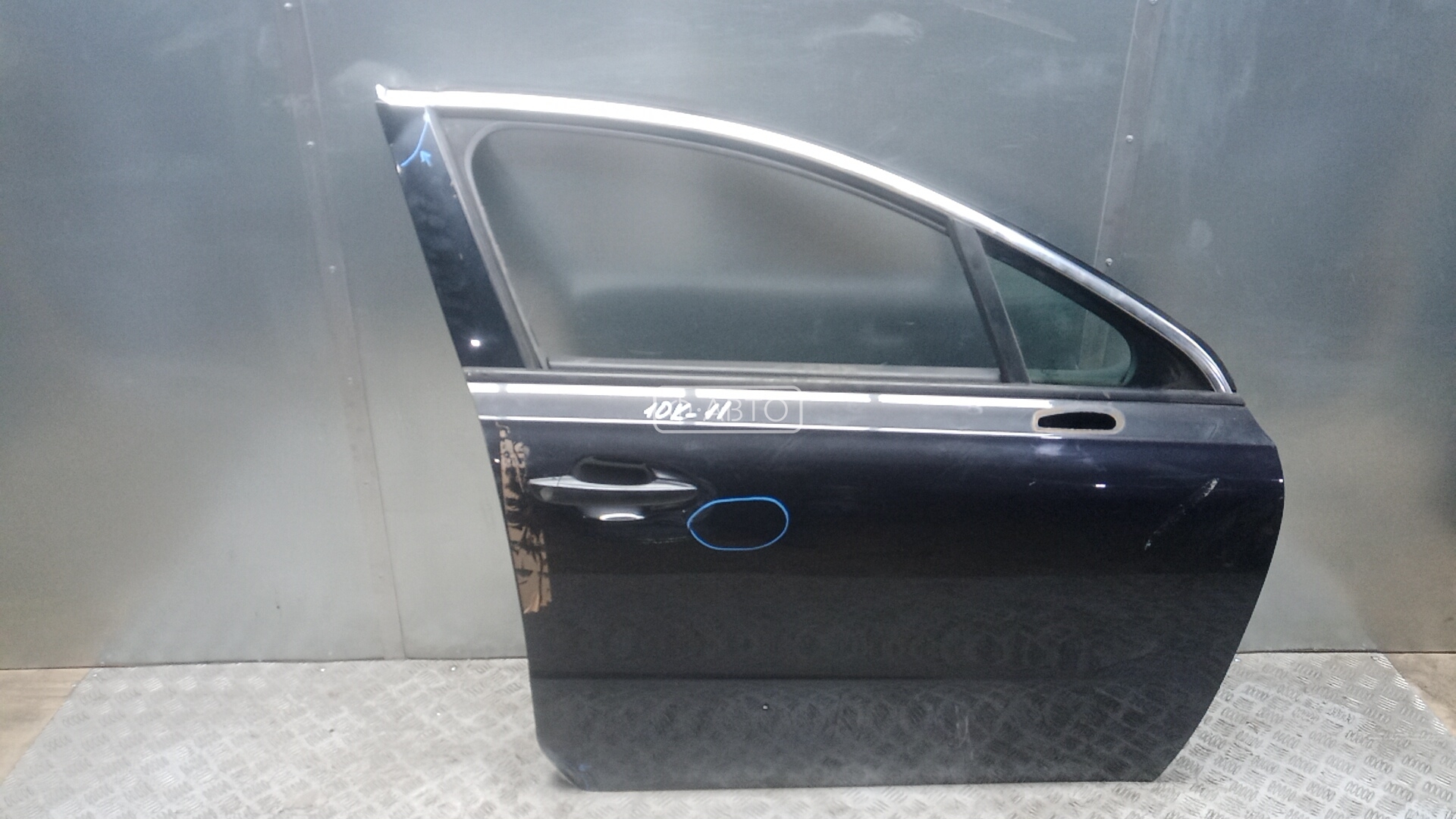 Дверь передняя правая