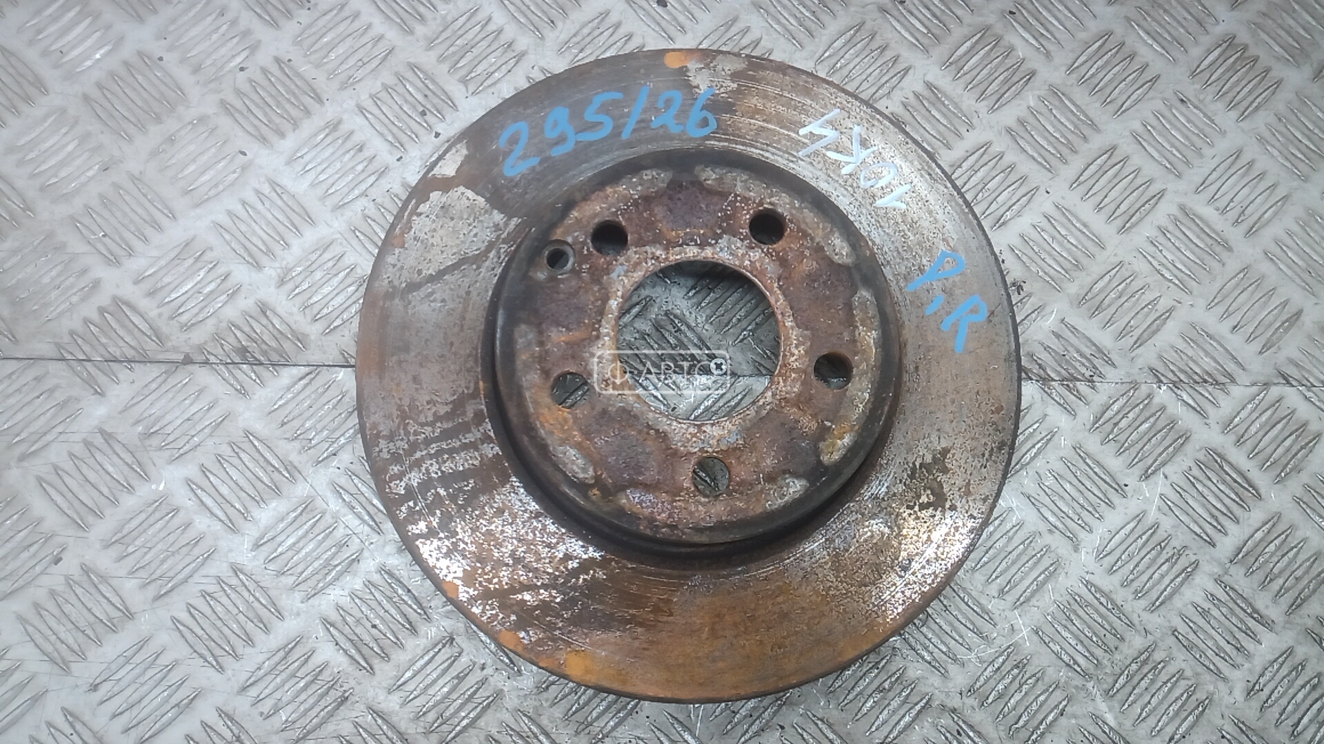 Диск тормозной передний