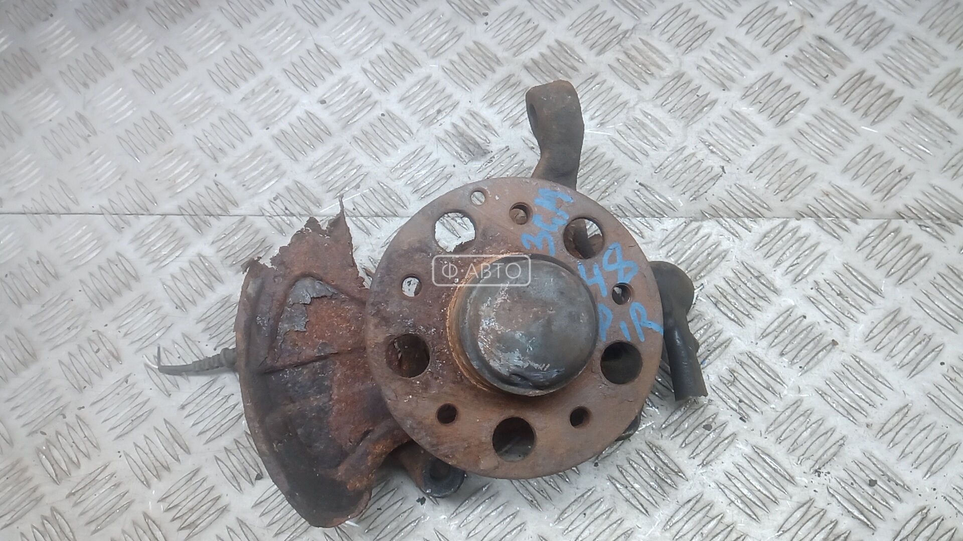 Ступица передняя правая