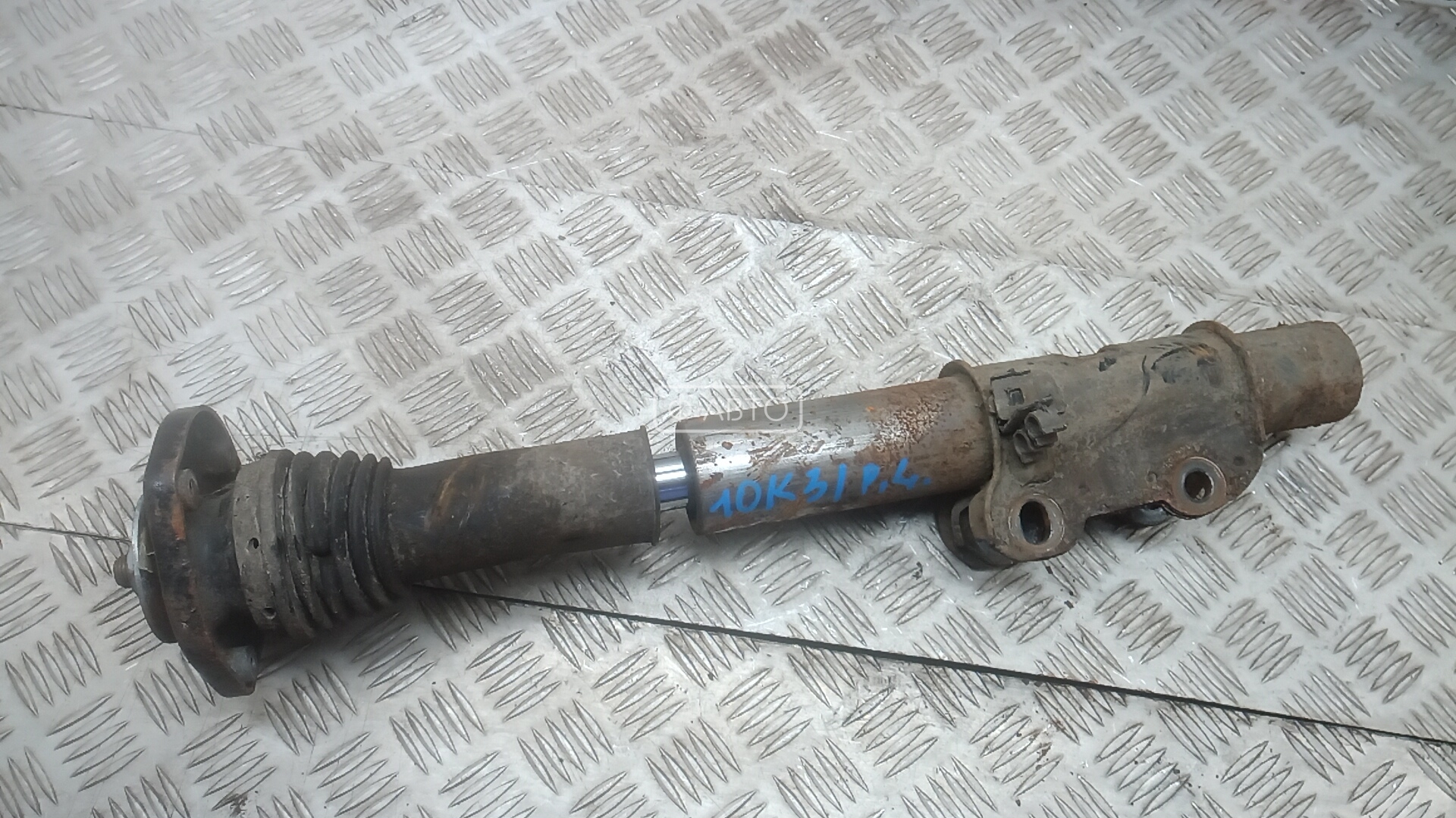 Амортизатор передний