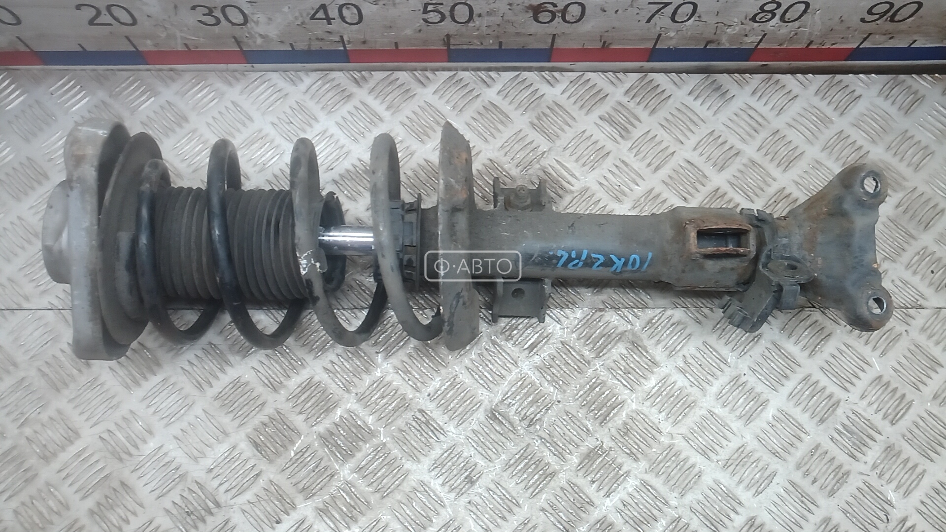 Стойка передняя левая