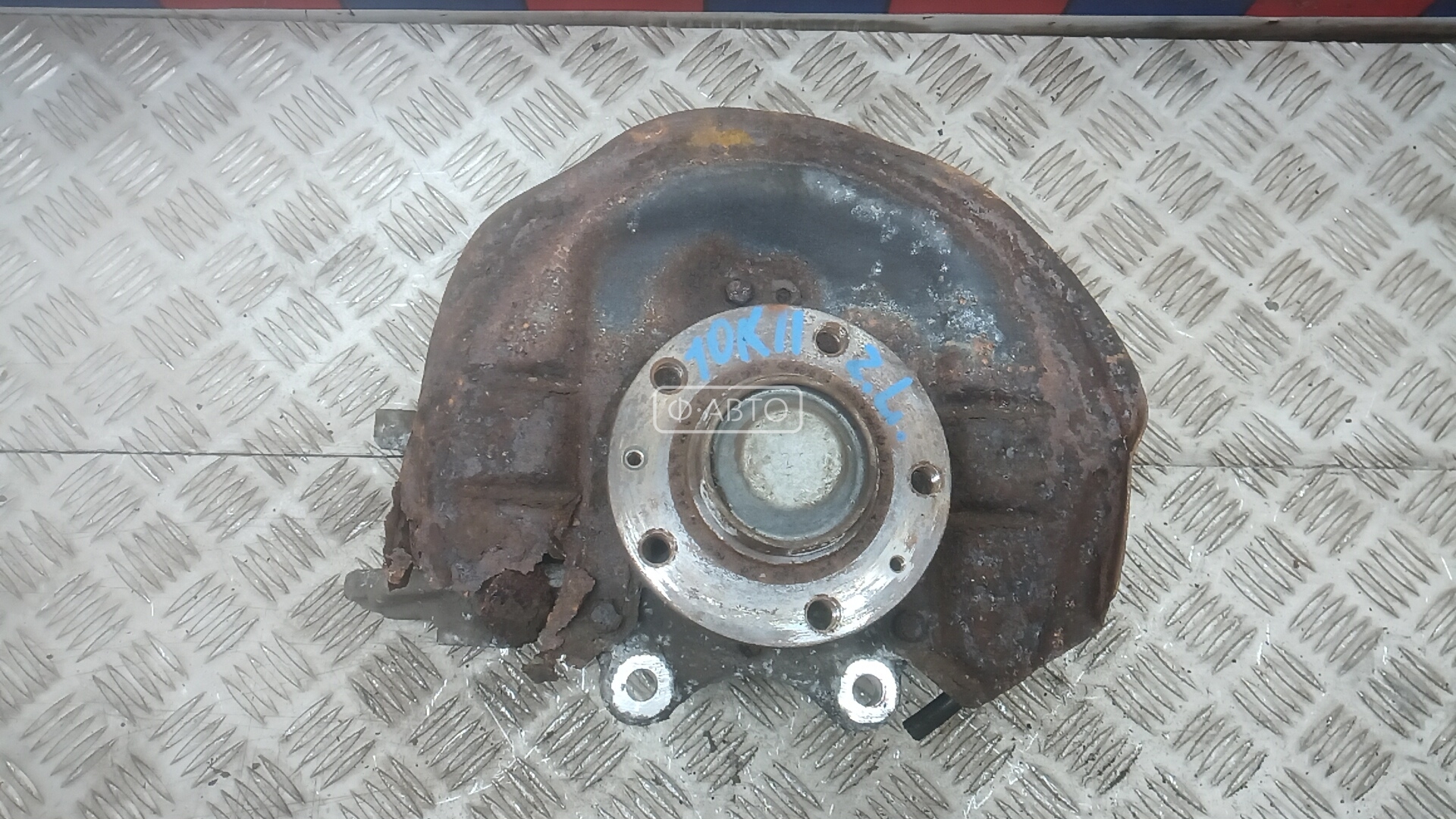 Ступица задняя левая