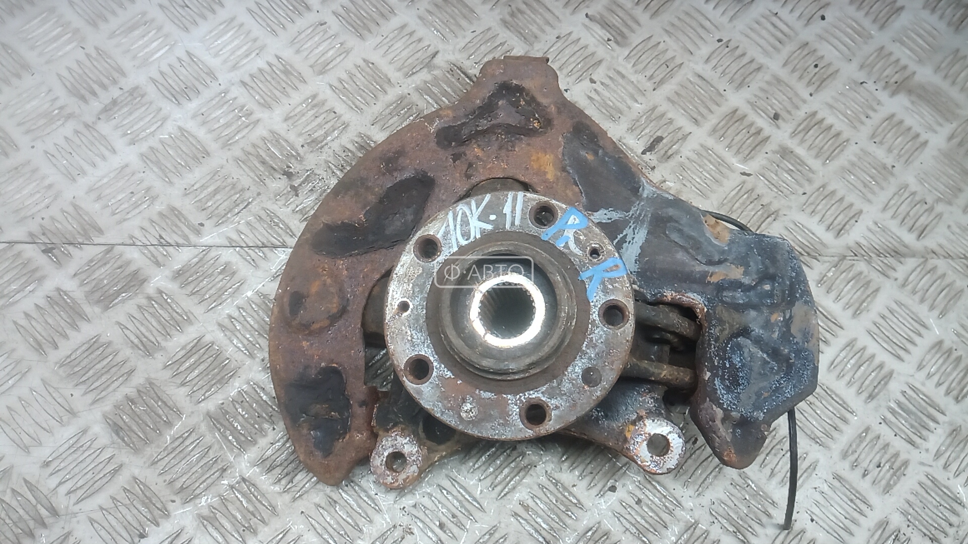 Ступица передняя правая