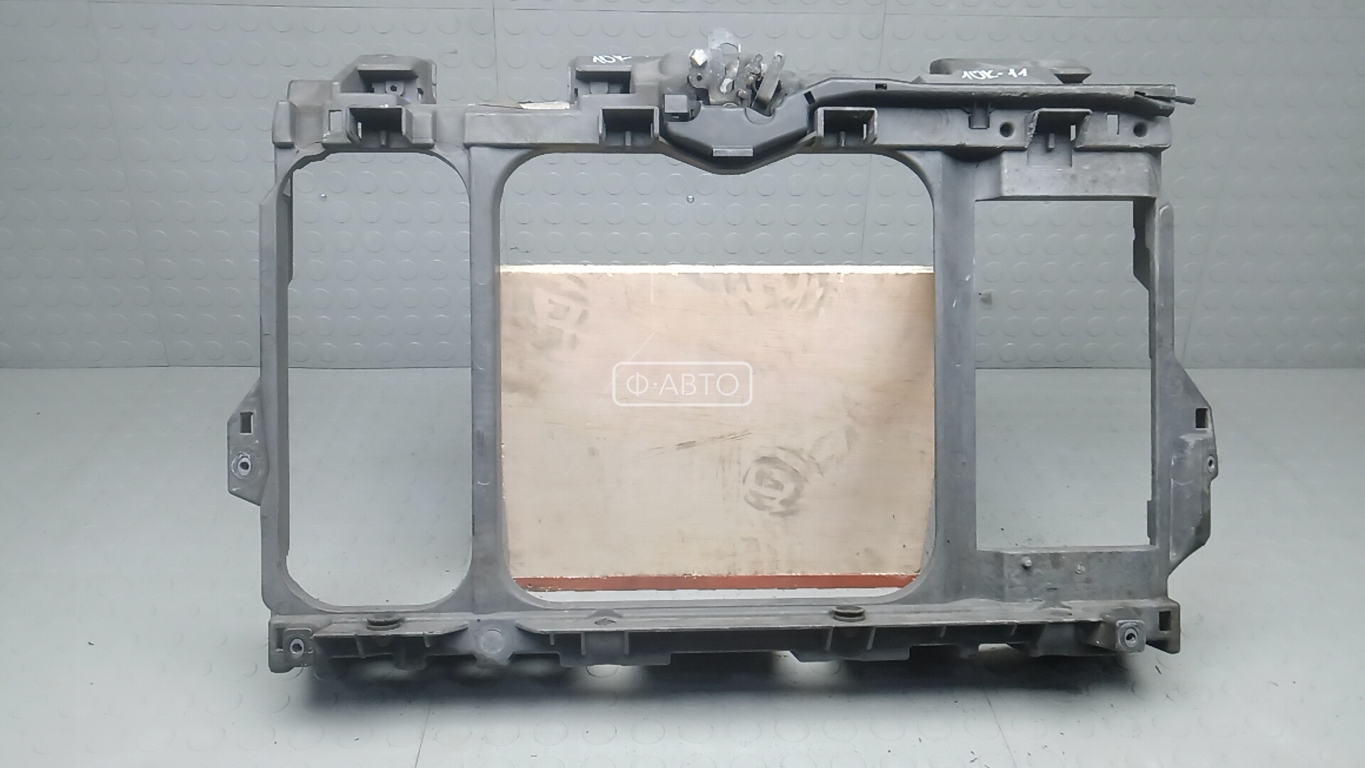 Передняя панель крепления облицовки (телевизор)