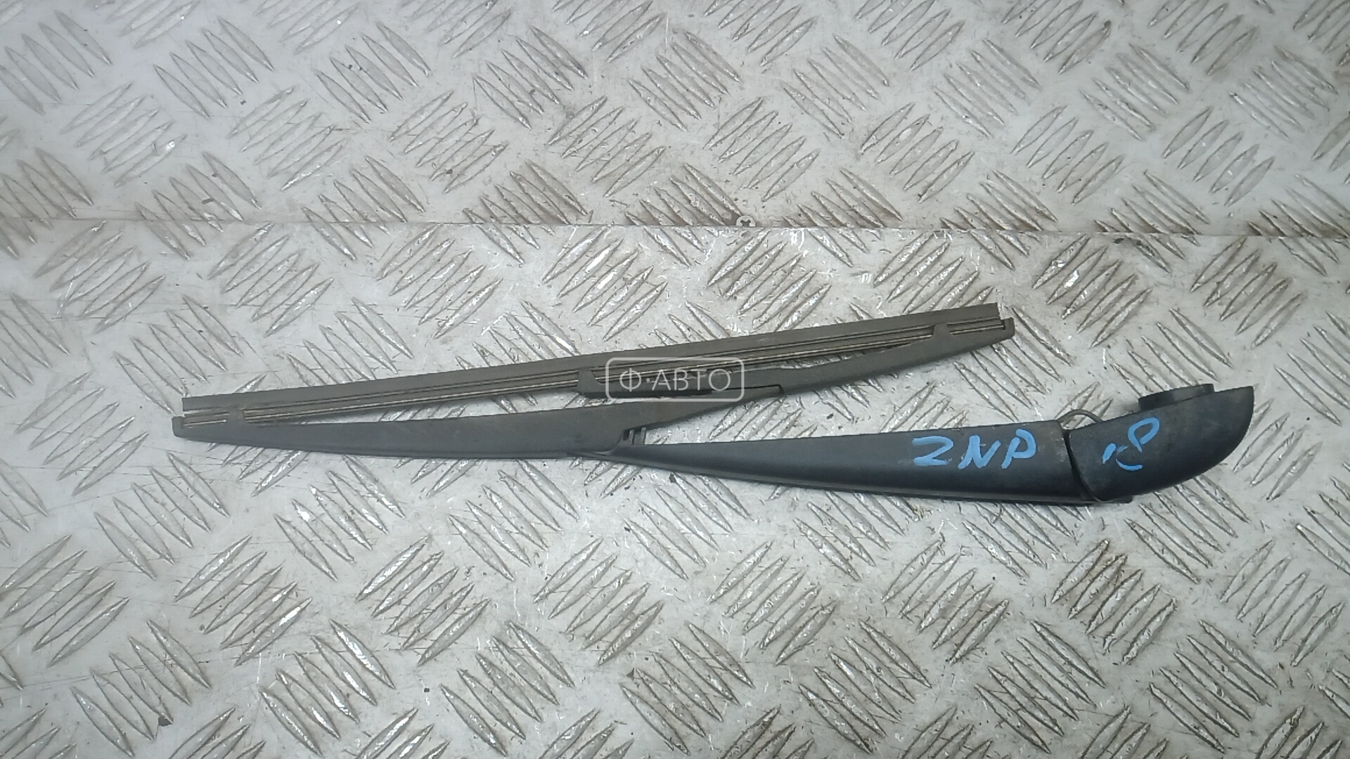 Щеткодержатель 3-5-й двери