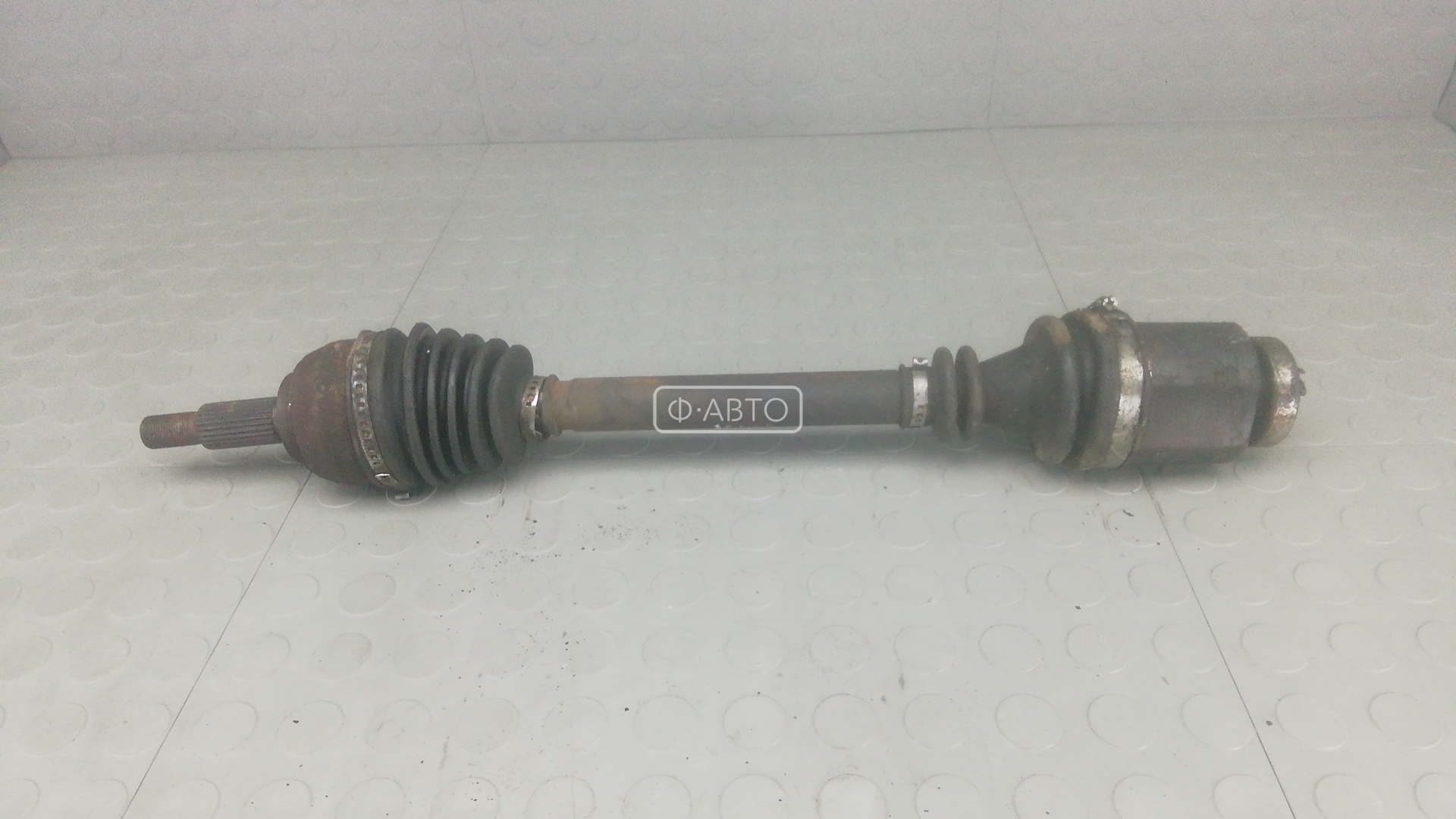 Привод передний правый