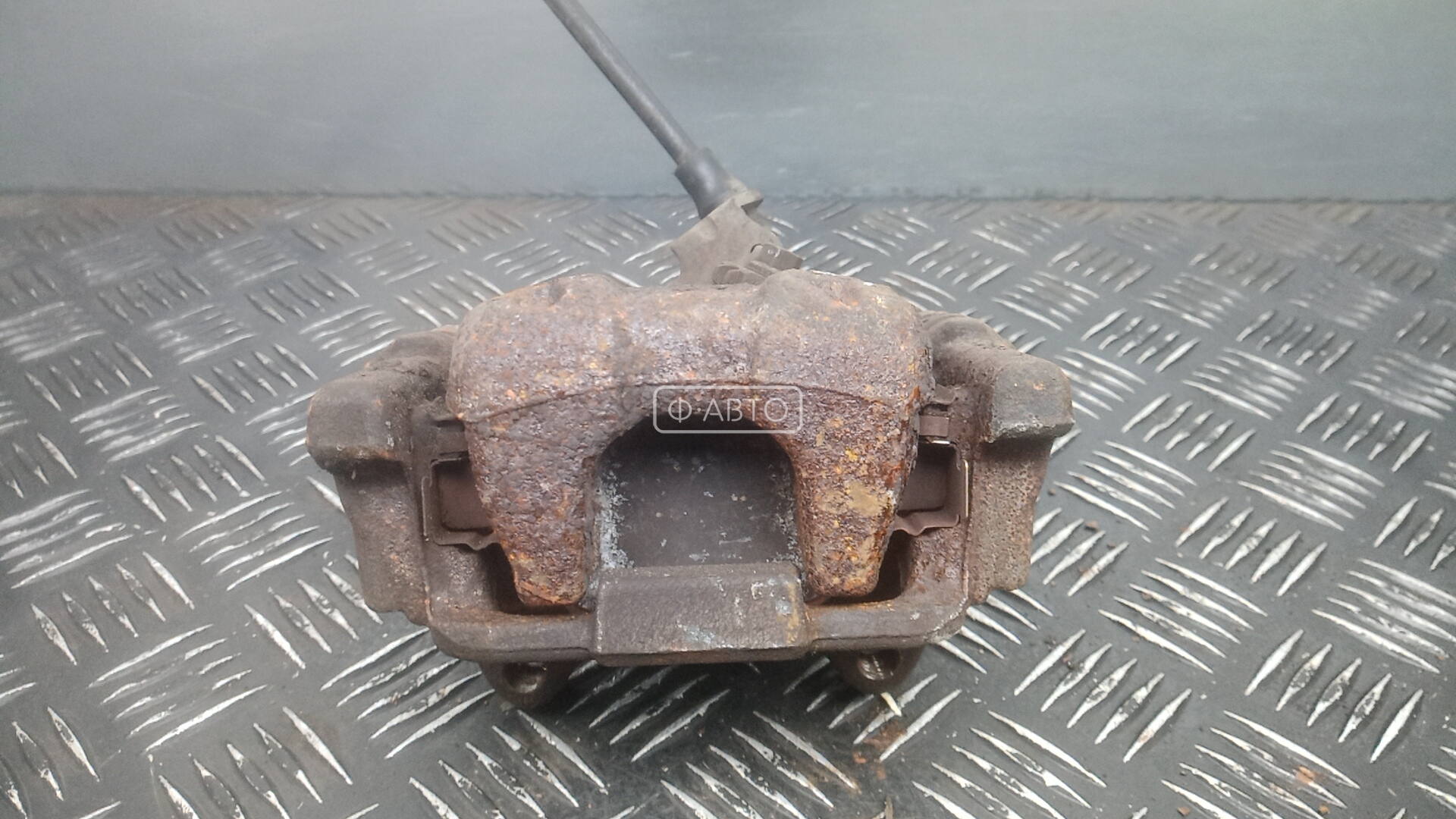 Суппорт тормозной задний правый