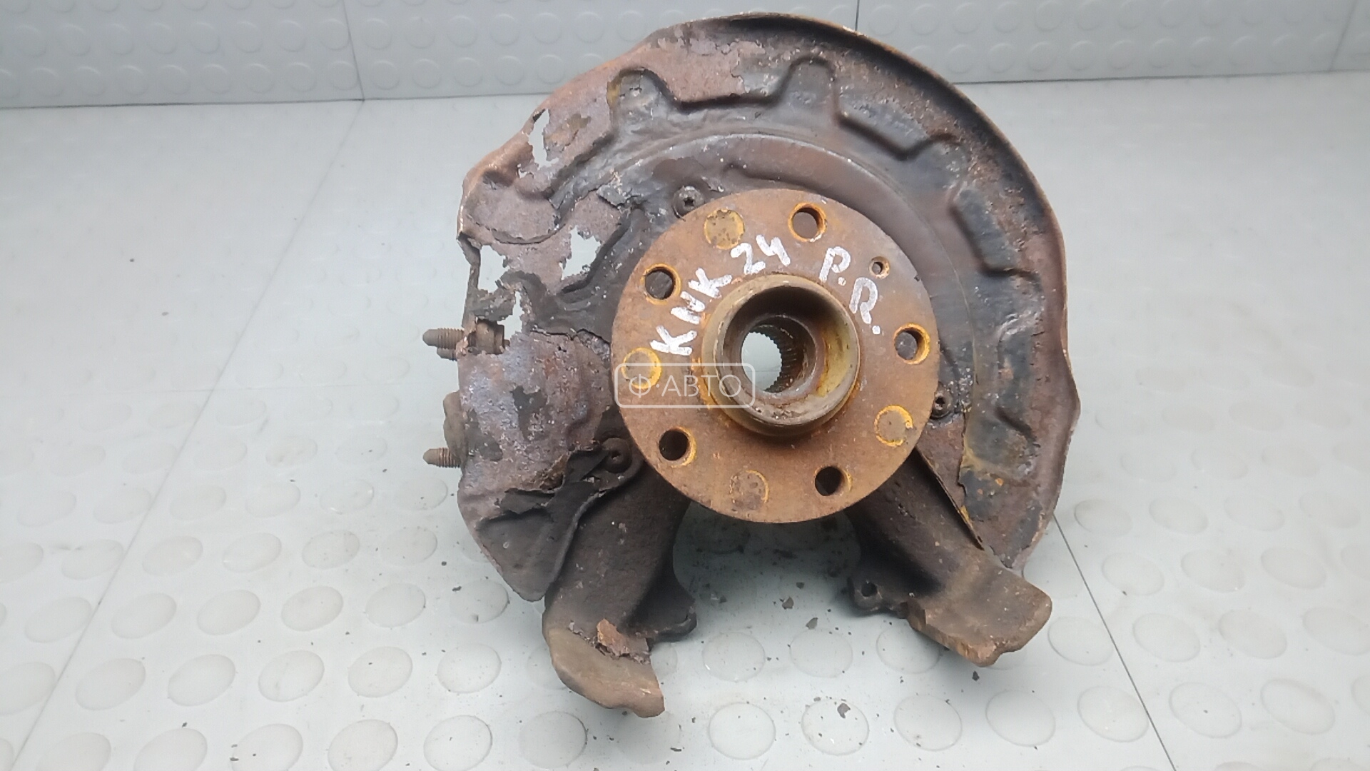 Ступица передняя правая