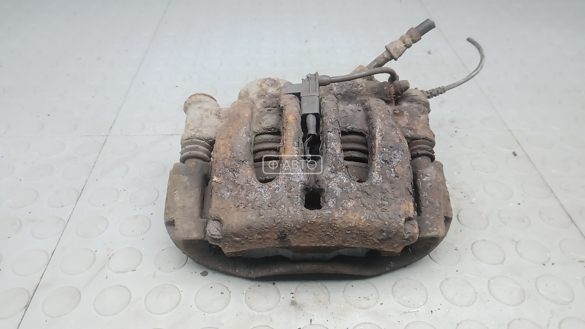 Суппорт тормозной передний правый