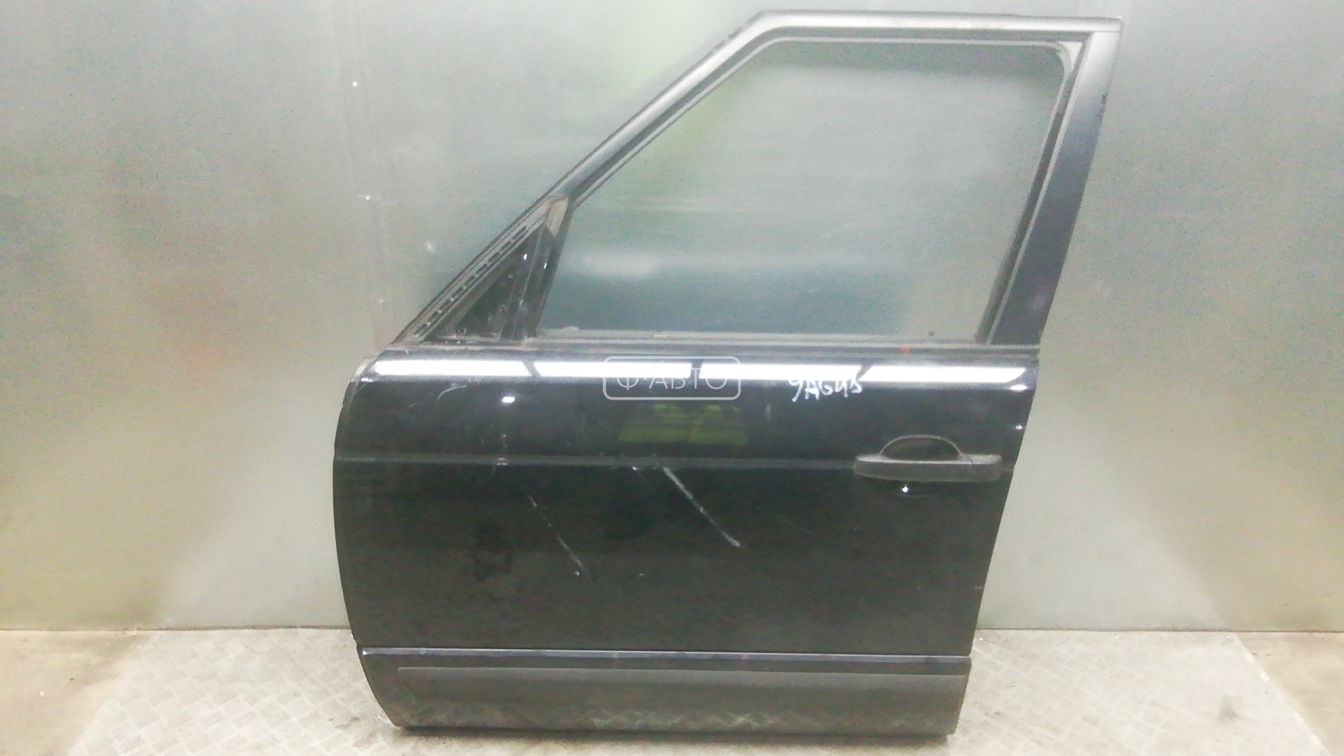 Дверь передняя левая