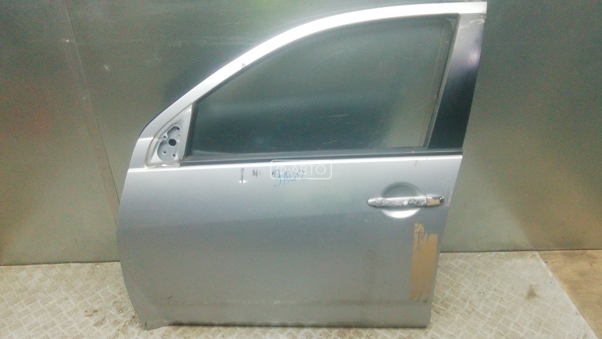 Дверь передняя левая