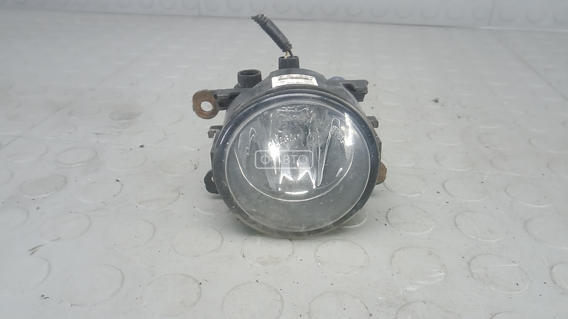 Фара галогенная правая передняя
