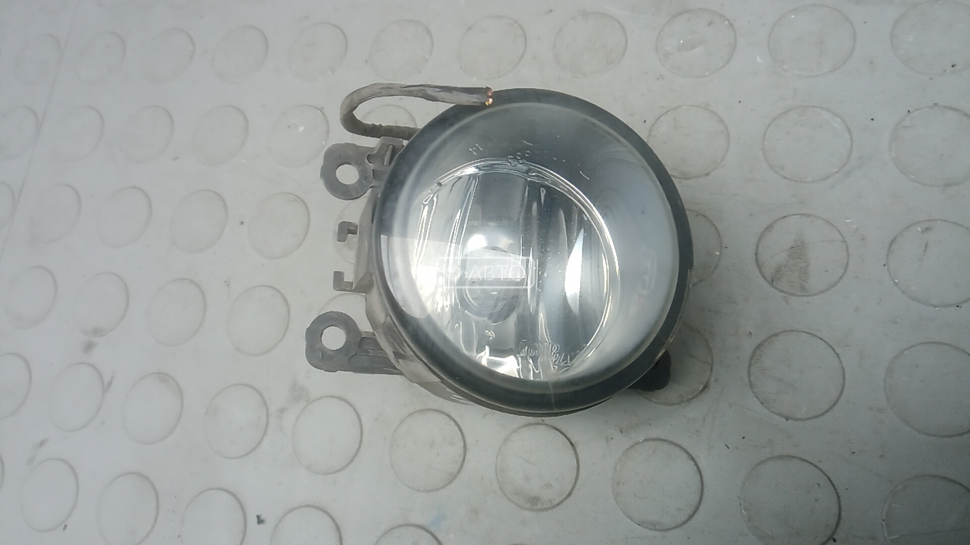 Фара галогенная левая передняя