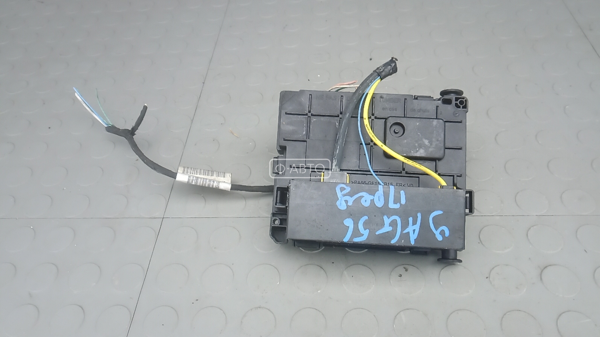 Блок предохранителей