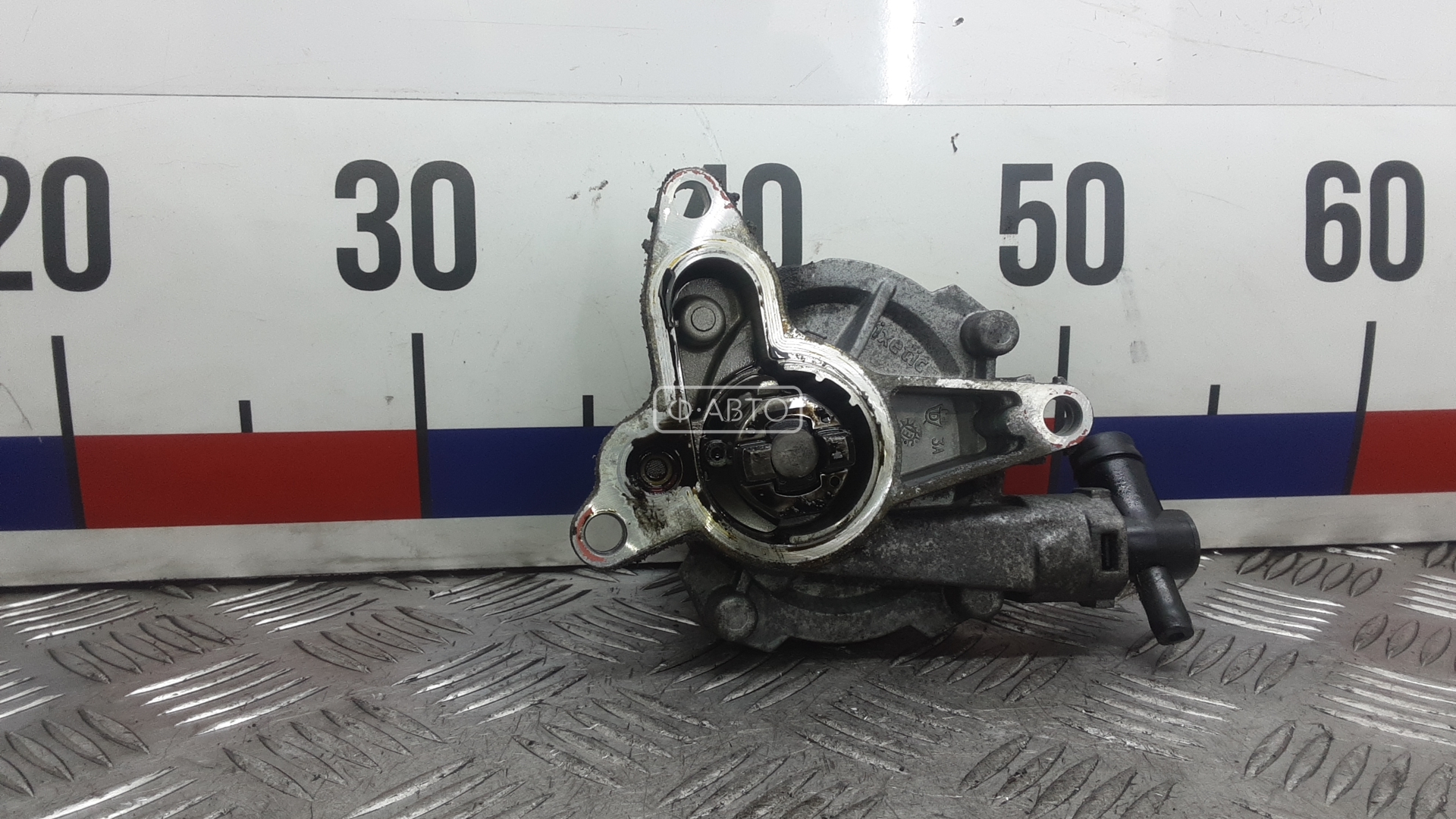 Насос вакуумный