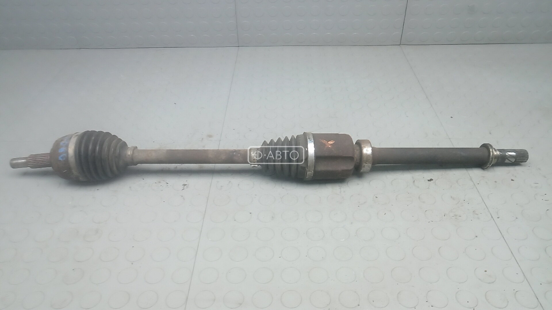 Привод передний правый