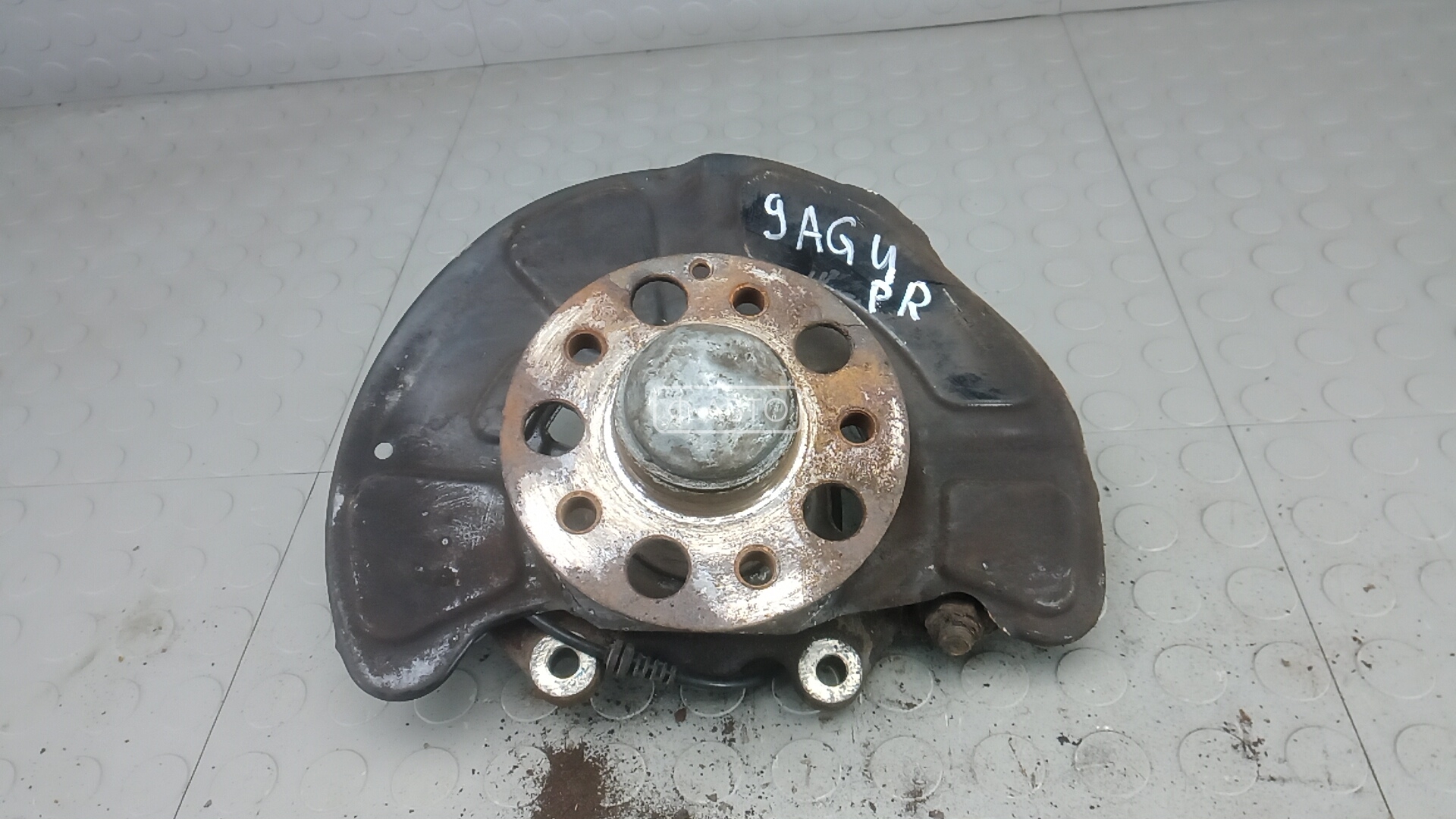 Ступица передняя правая