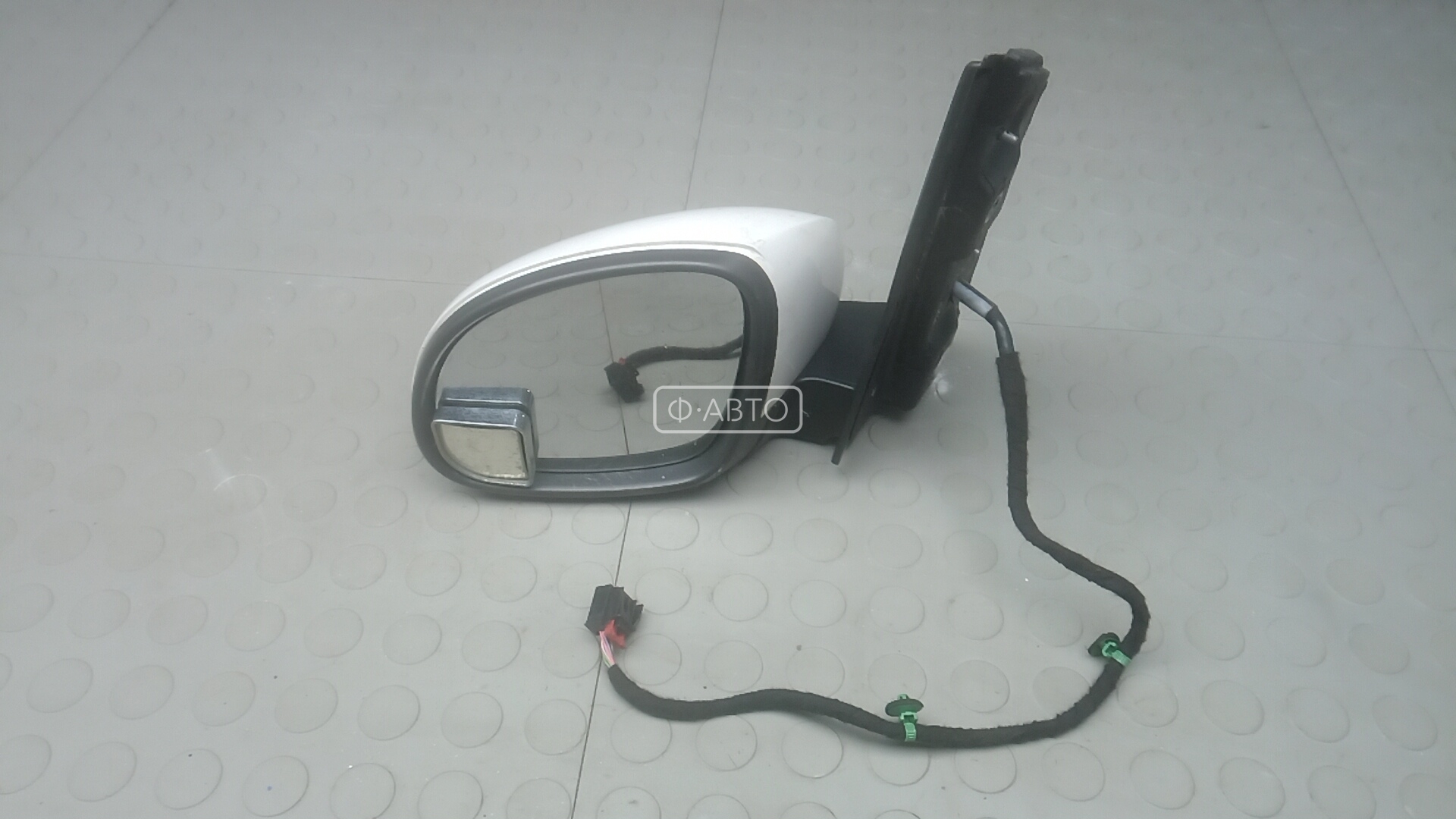 Зеркало наружное левое