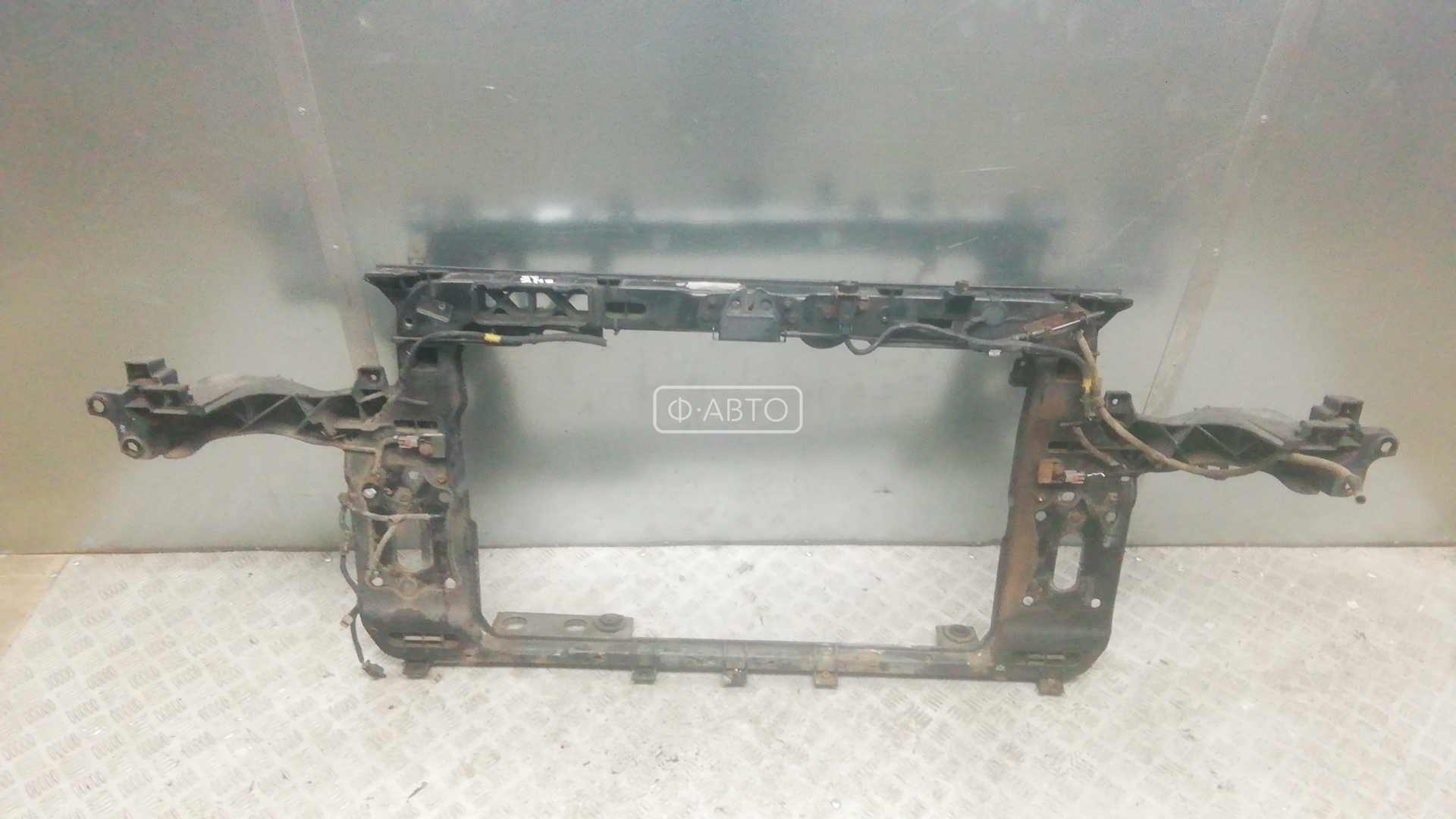 Передняя панель крепления облицовки (телевизор)