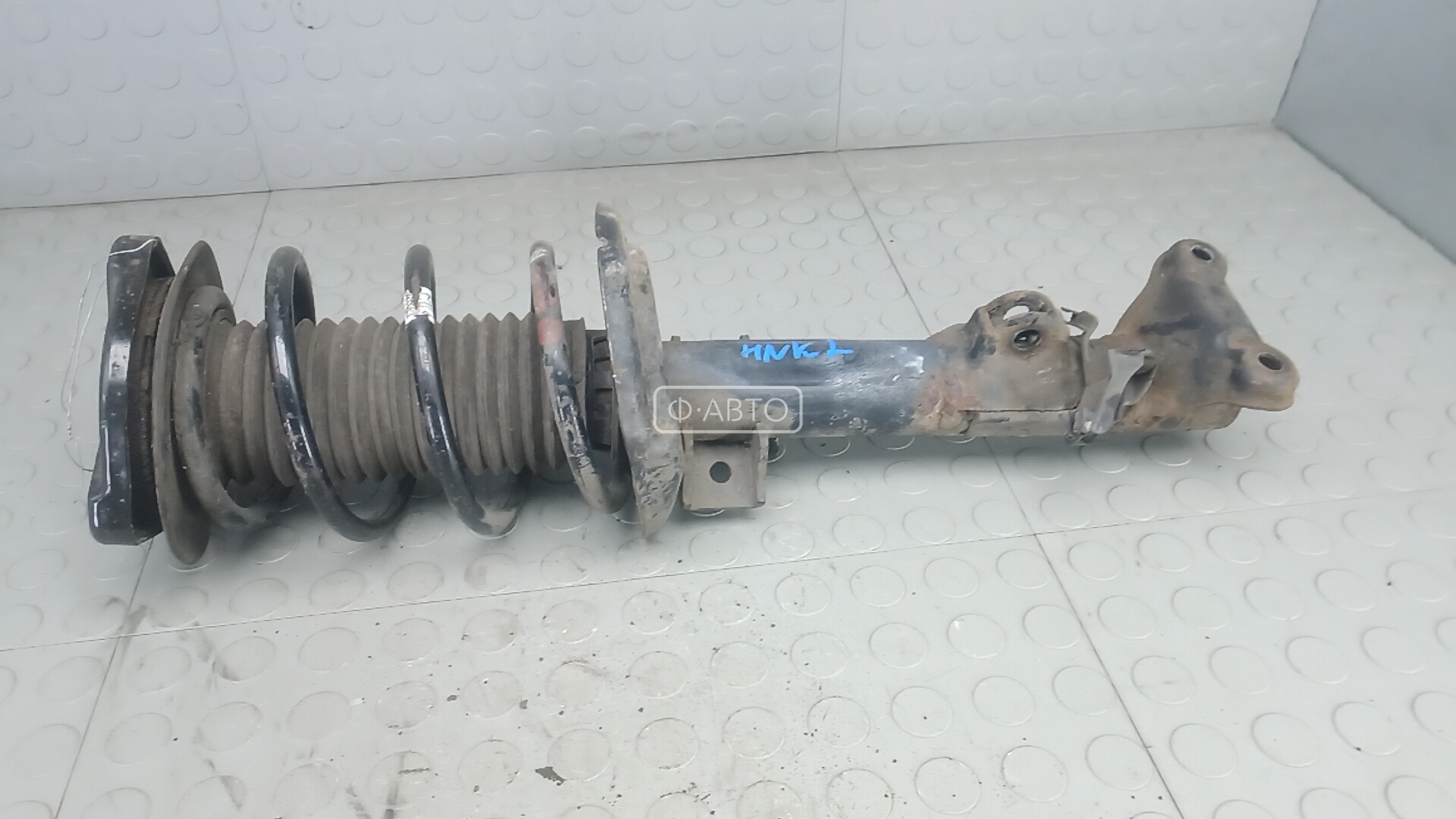 Стойка передняя левая