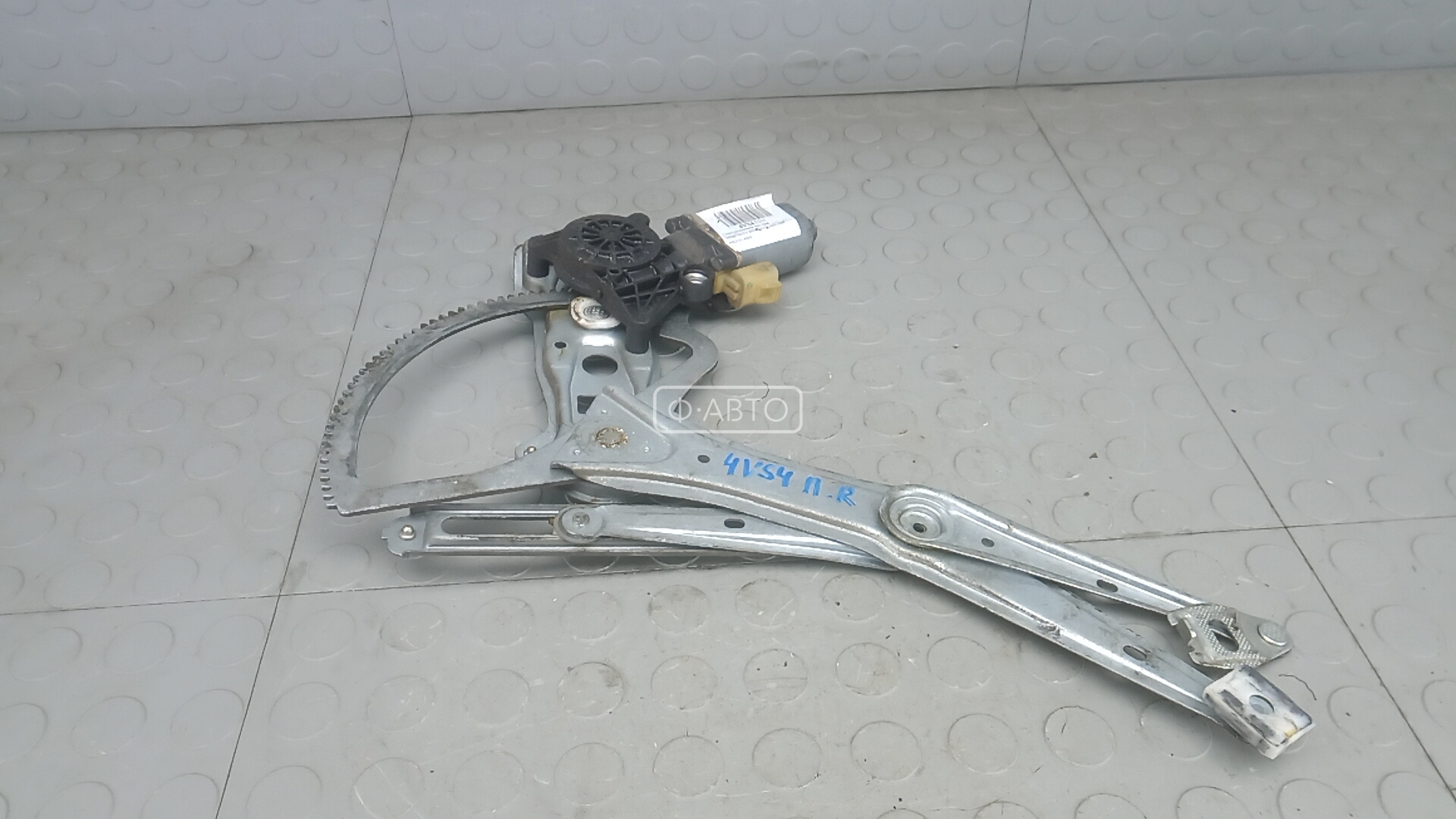 Стеклоподъемник передний правый