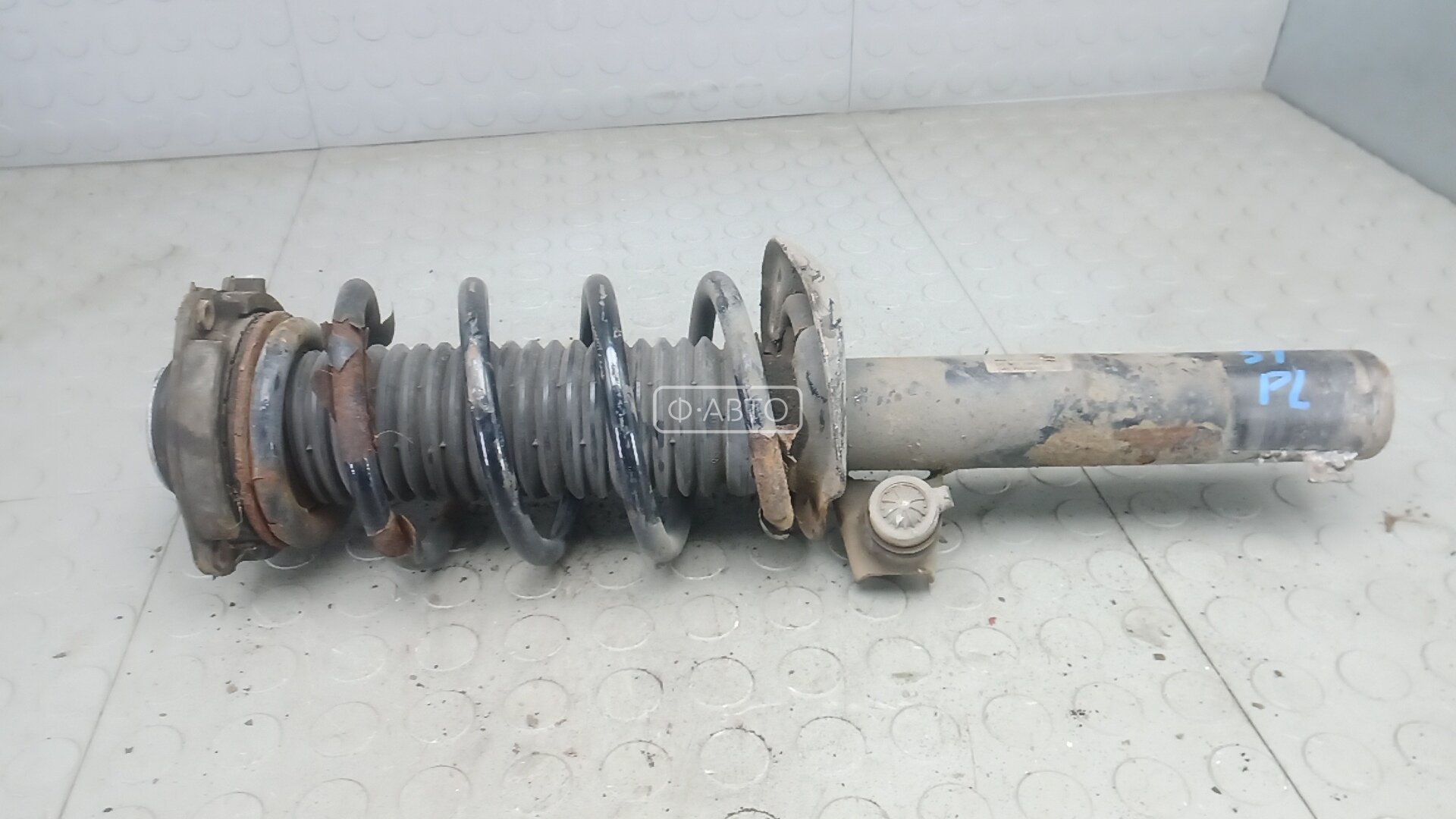 Стойка передняя левая