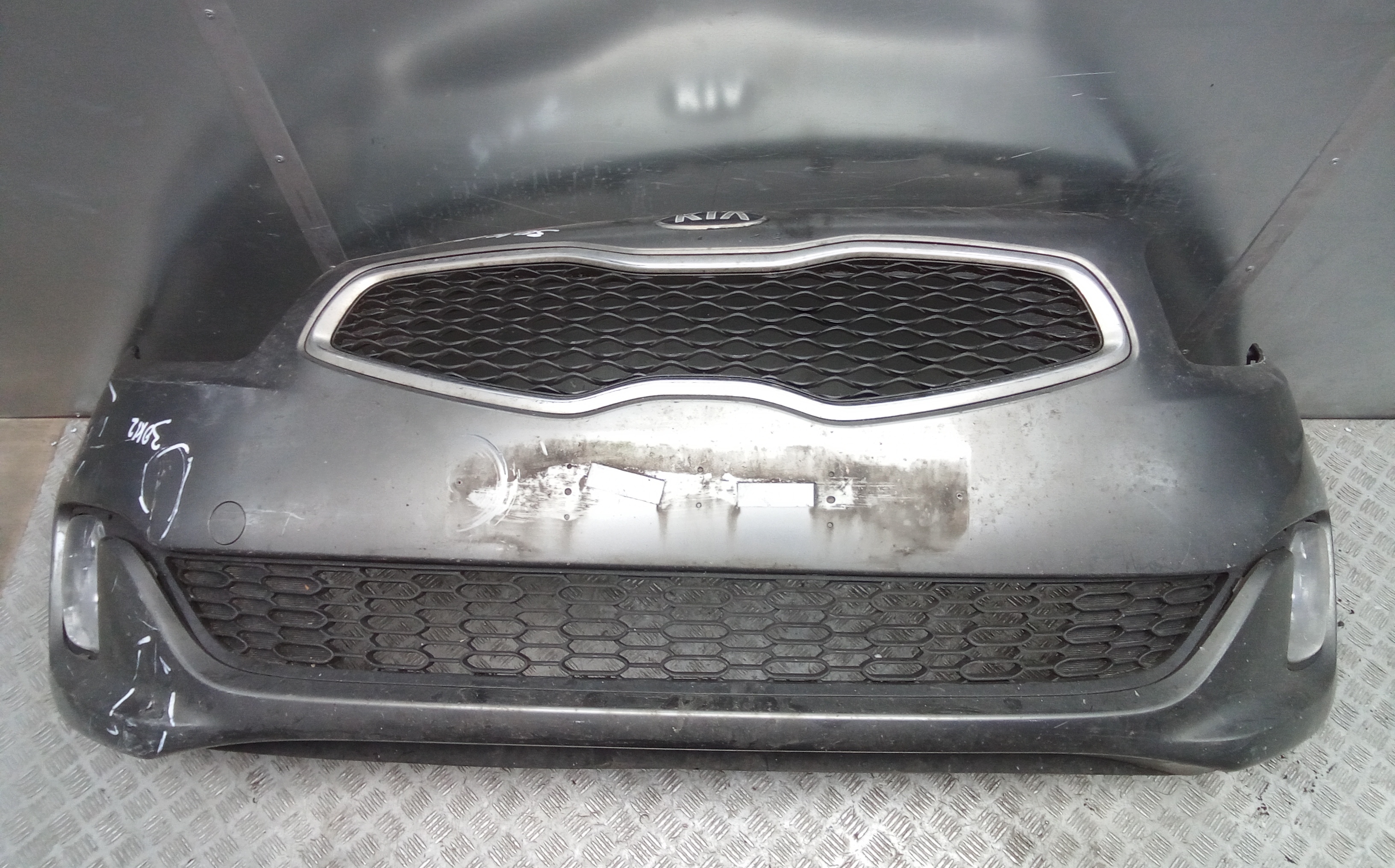 Бампер передний