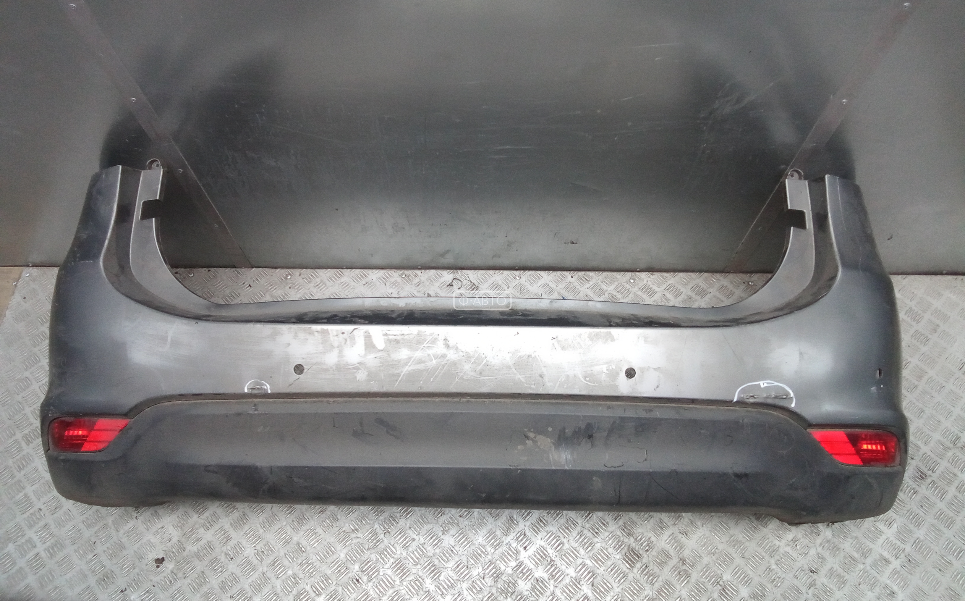 Бампер задний