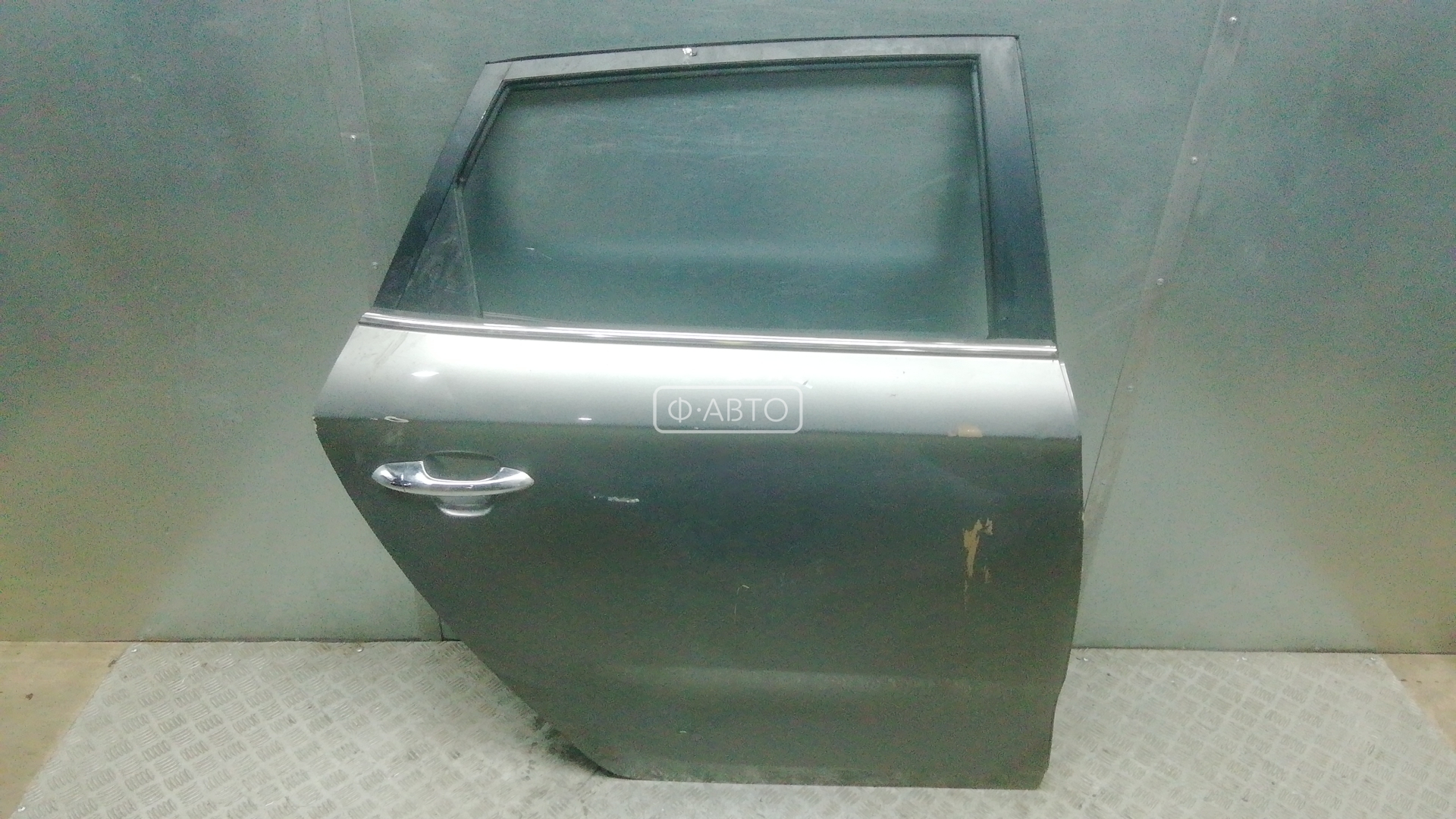 Дверь задняя правая