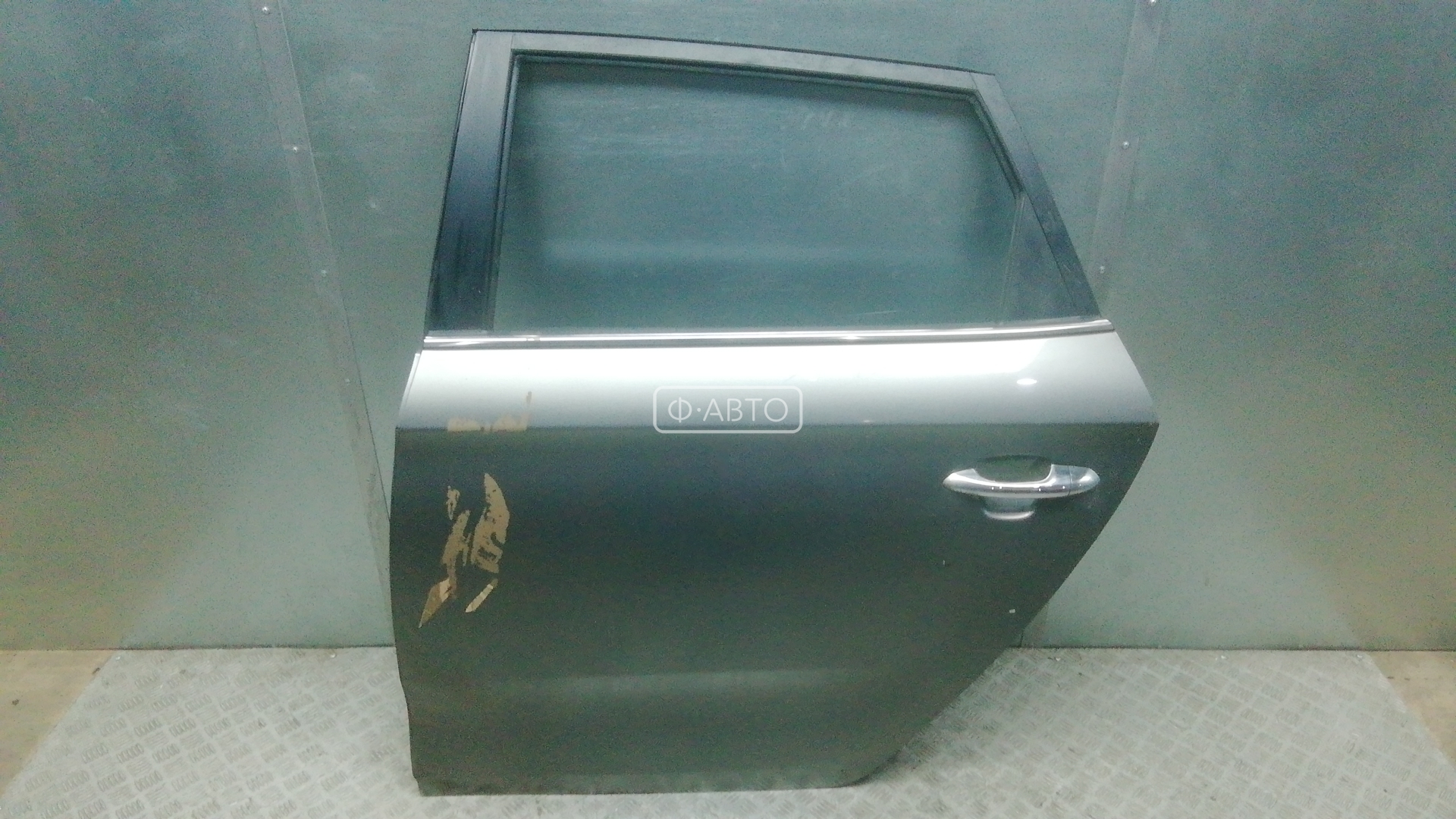 Дверь задняя левая