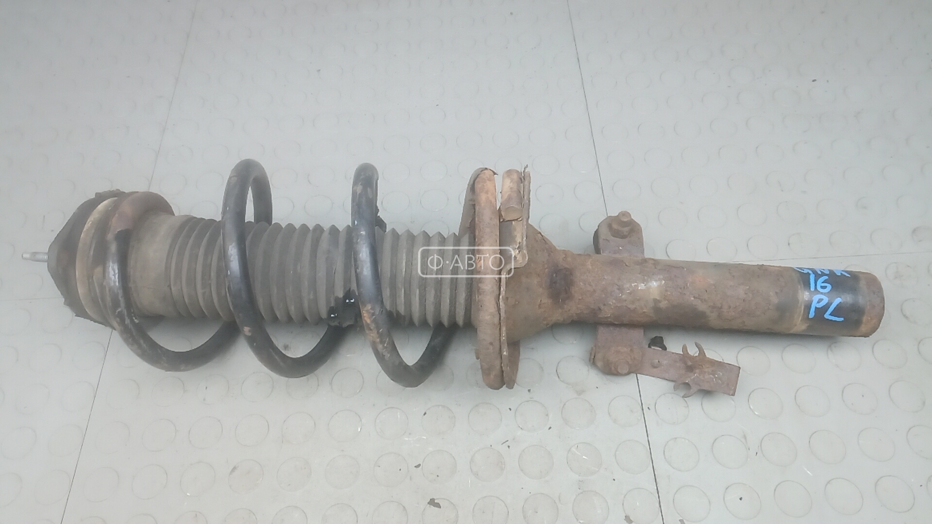 Стойка передняя левая