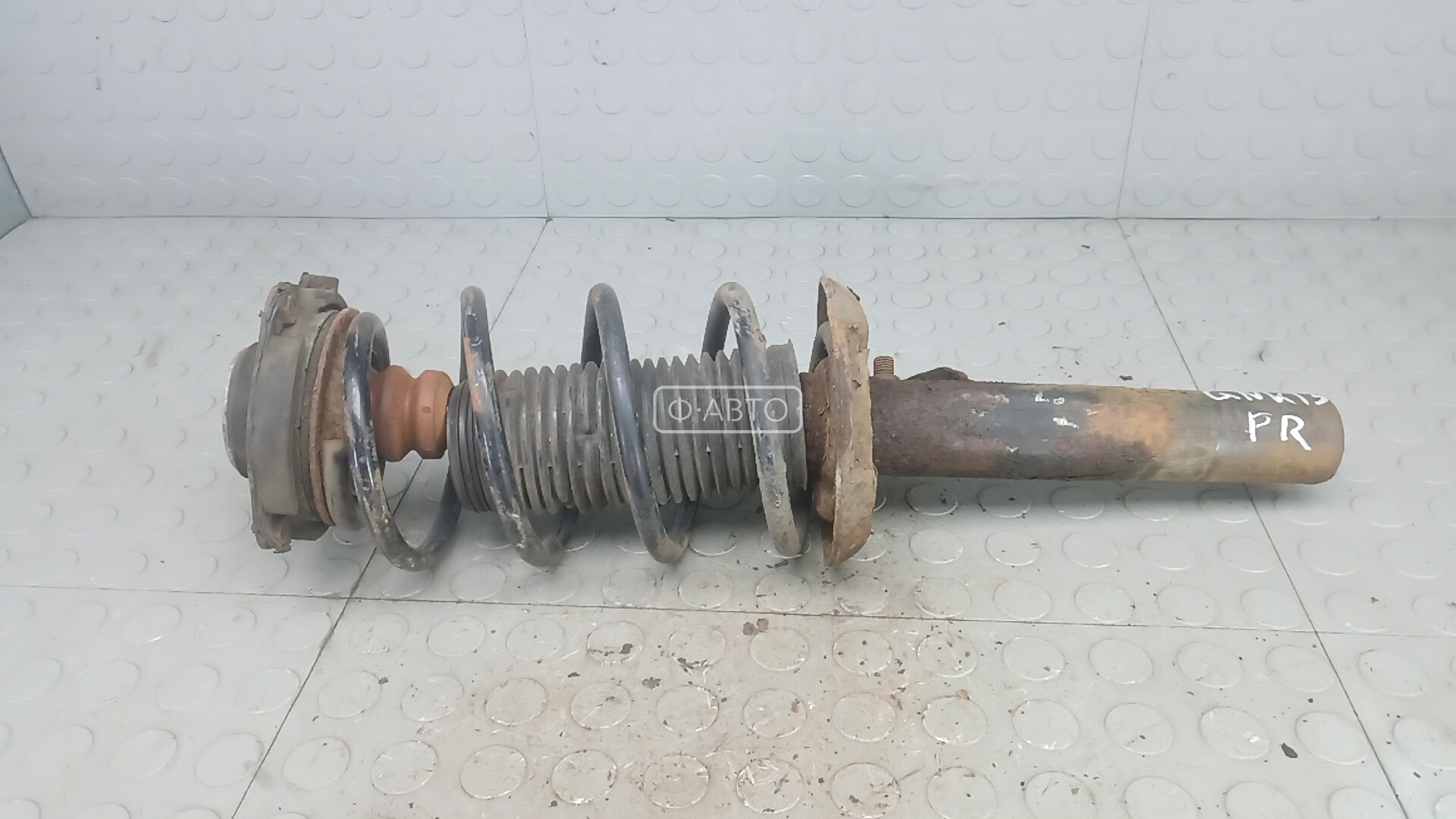 Стойка передняя правая