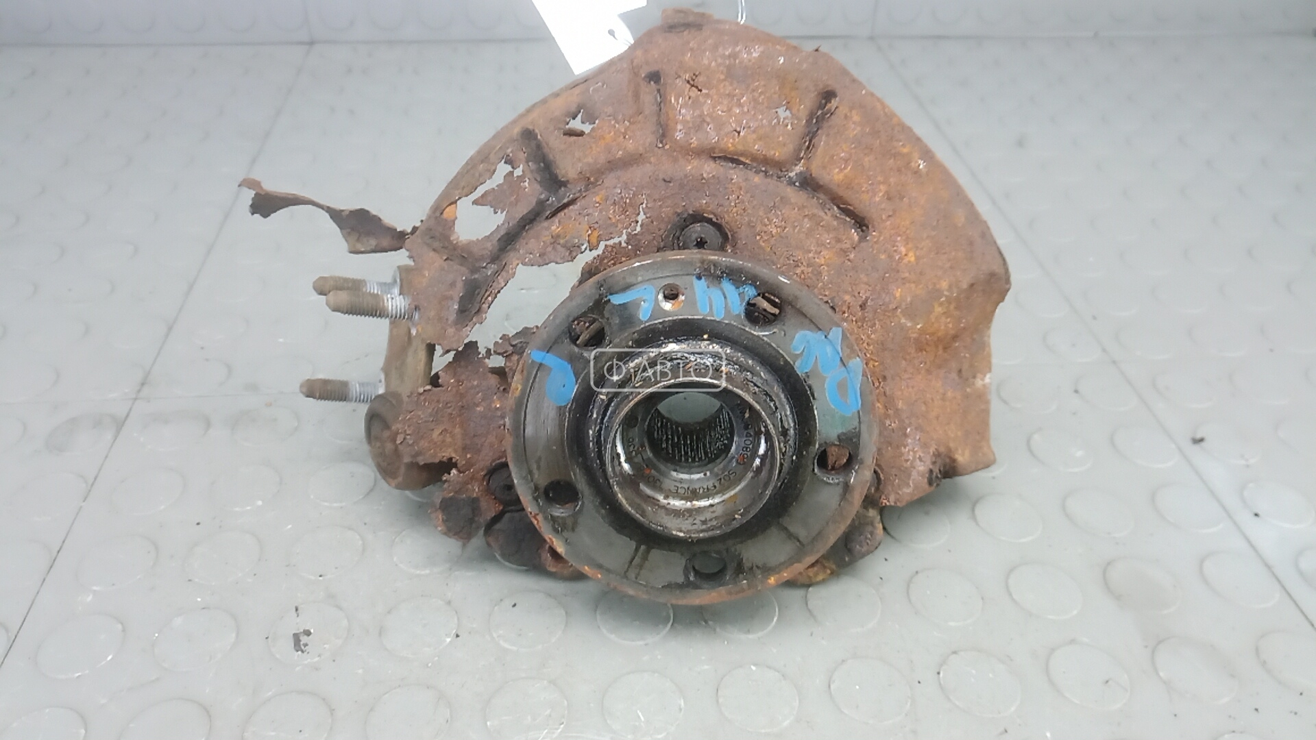 Ступица передняя правая