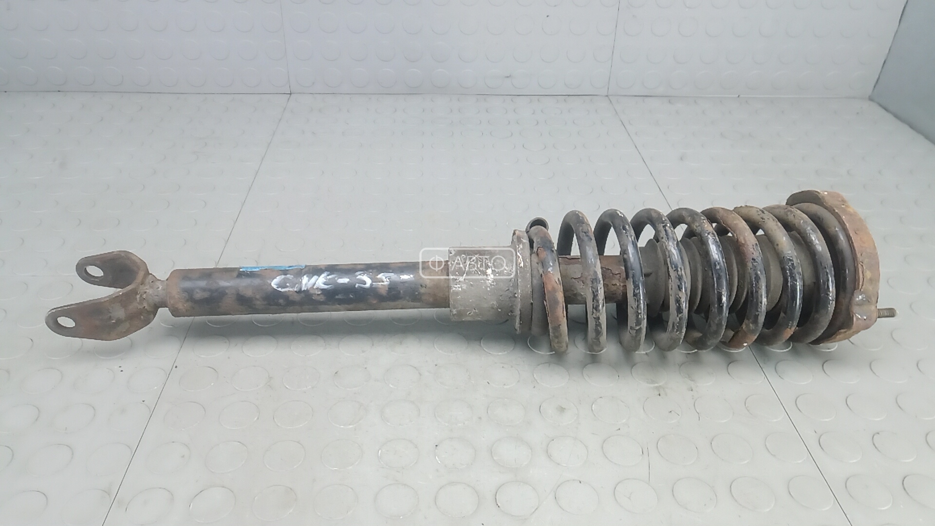 Стойка передняя левая