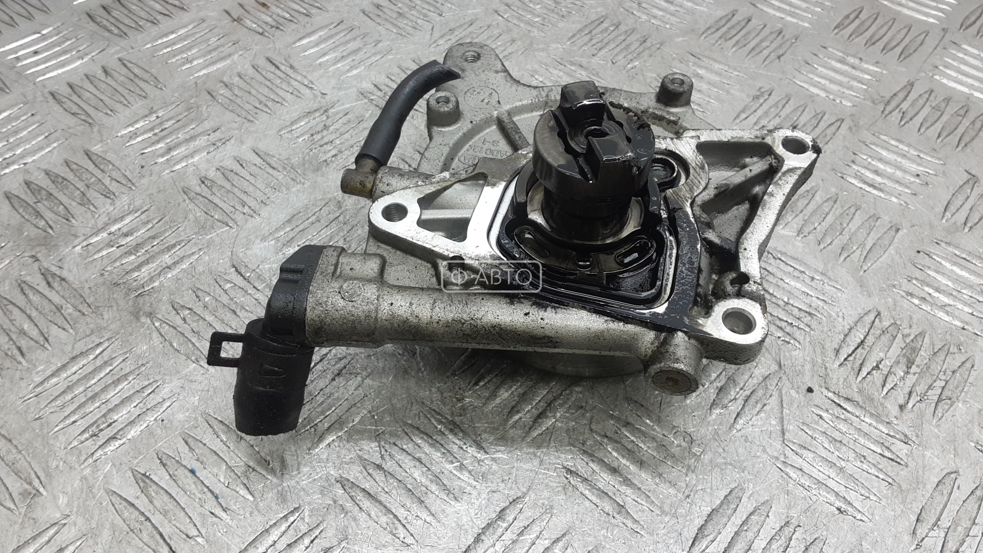 Насос вакуумный