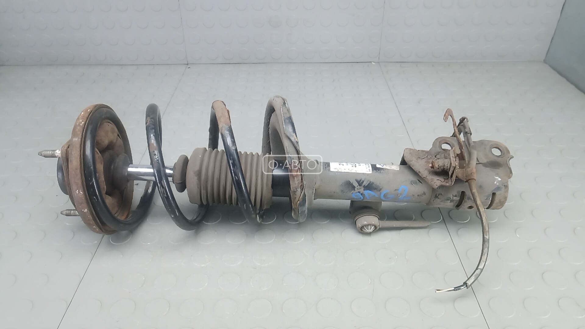 Стойка передняя левая