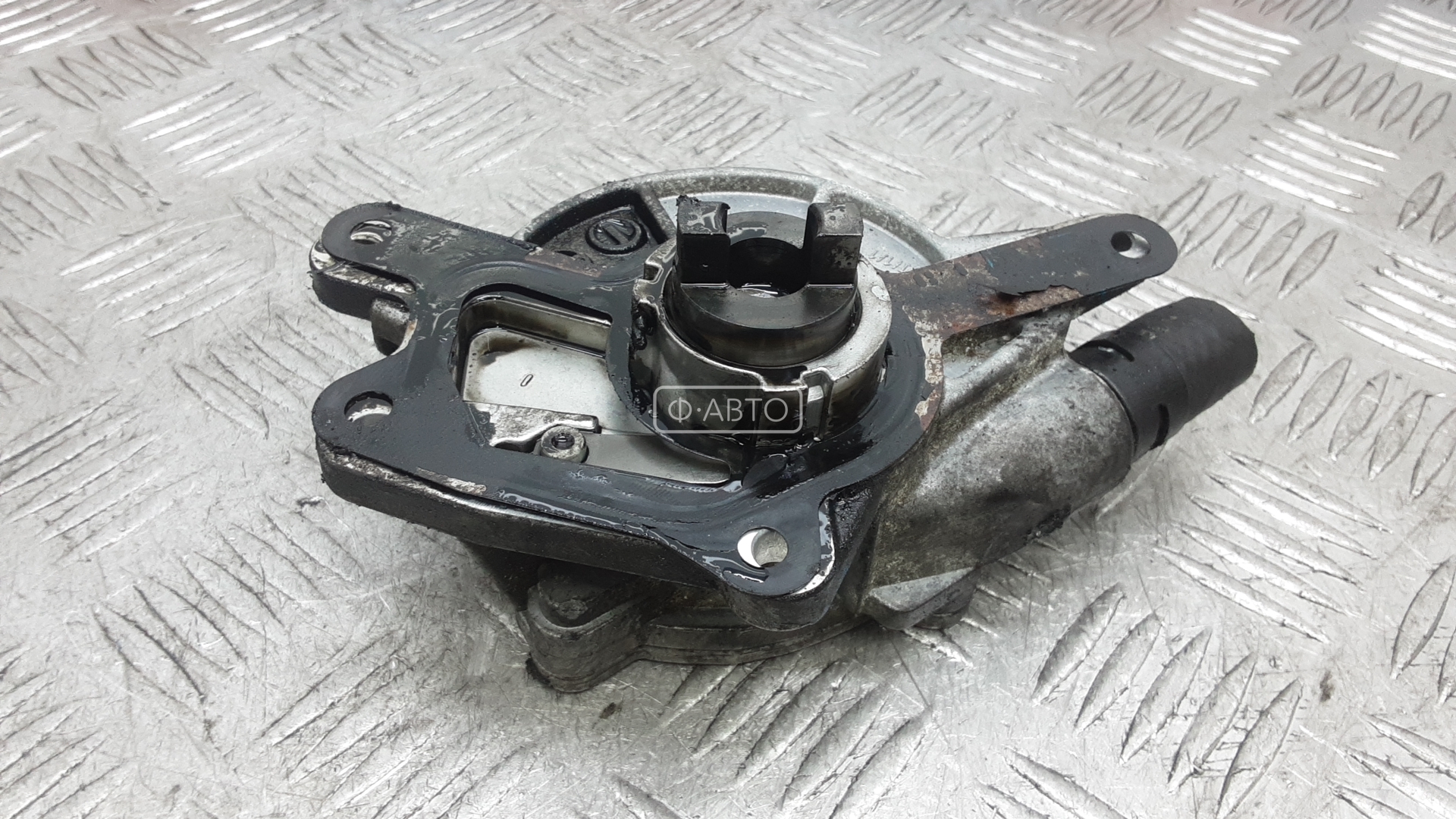 Насос вакуумный