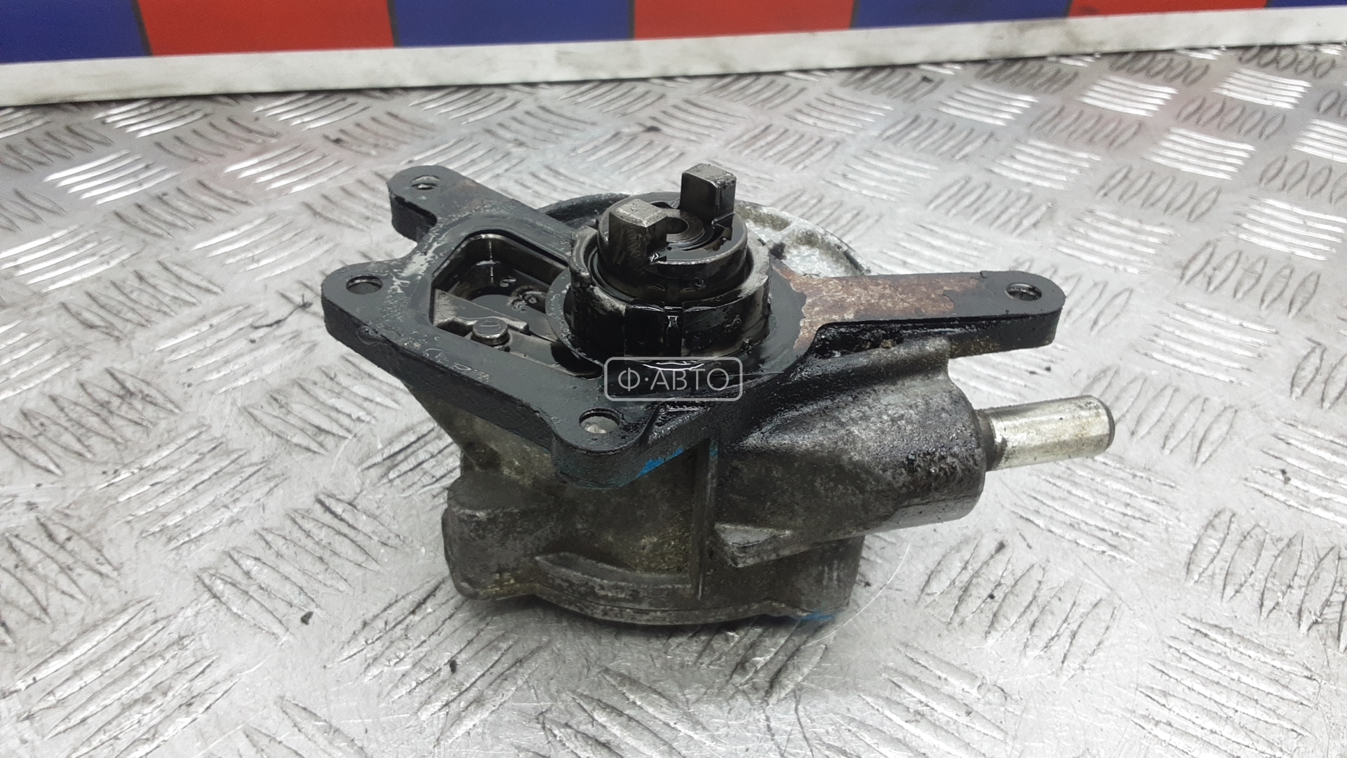 Насос вакуумный