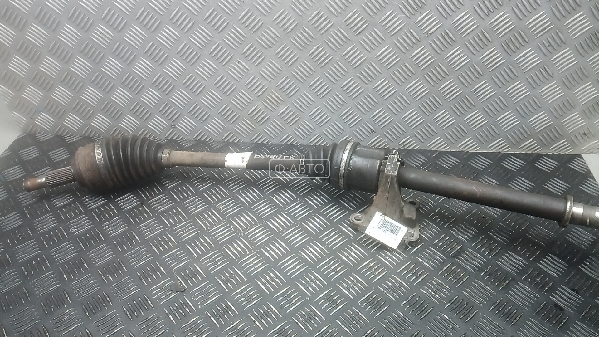 Привод передний правый