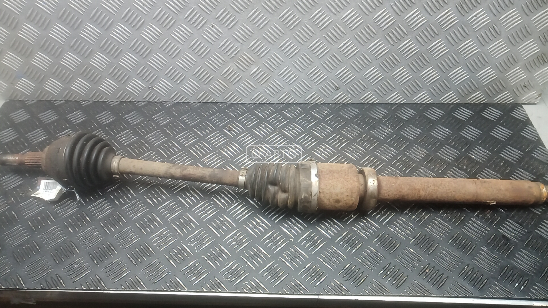 Привод передний правый