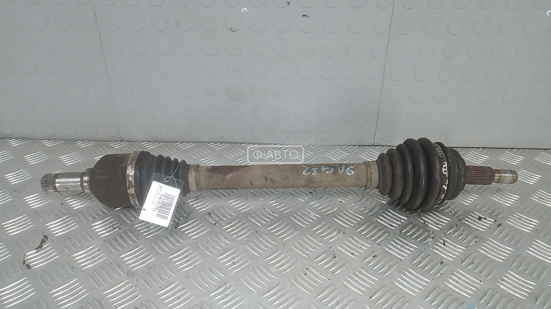 Привод передний левый