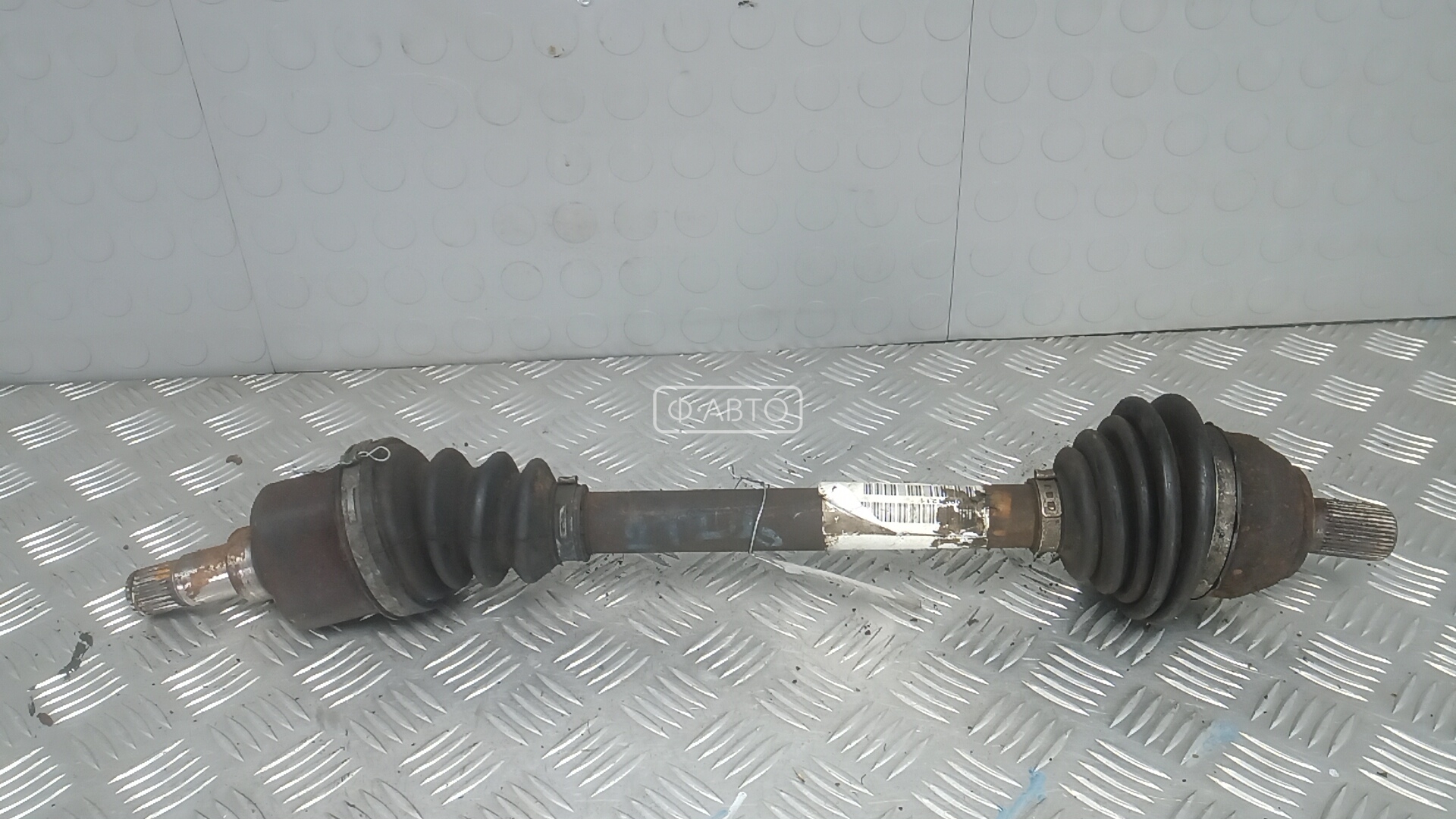 Привод передний левый