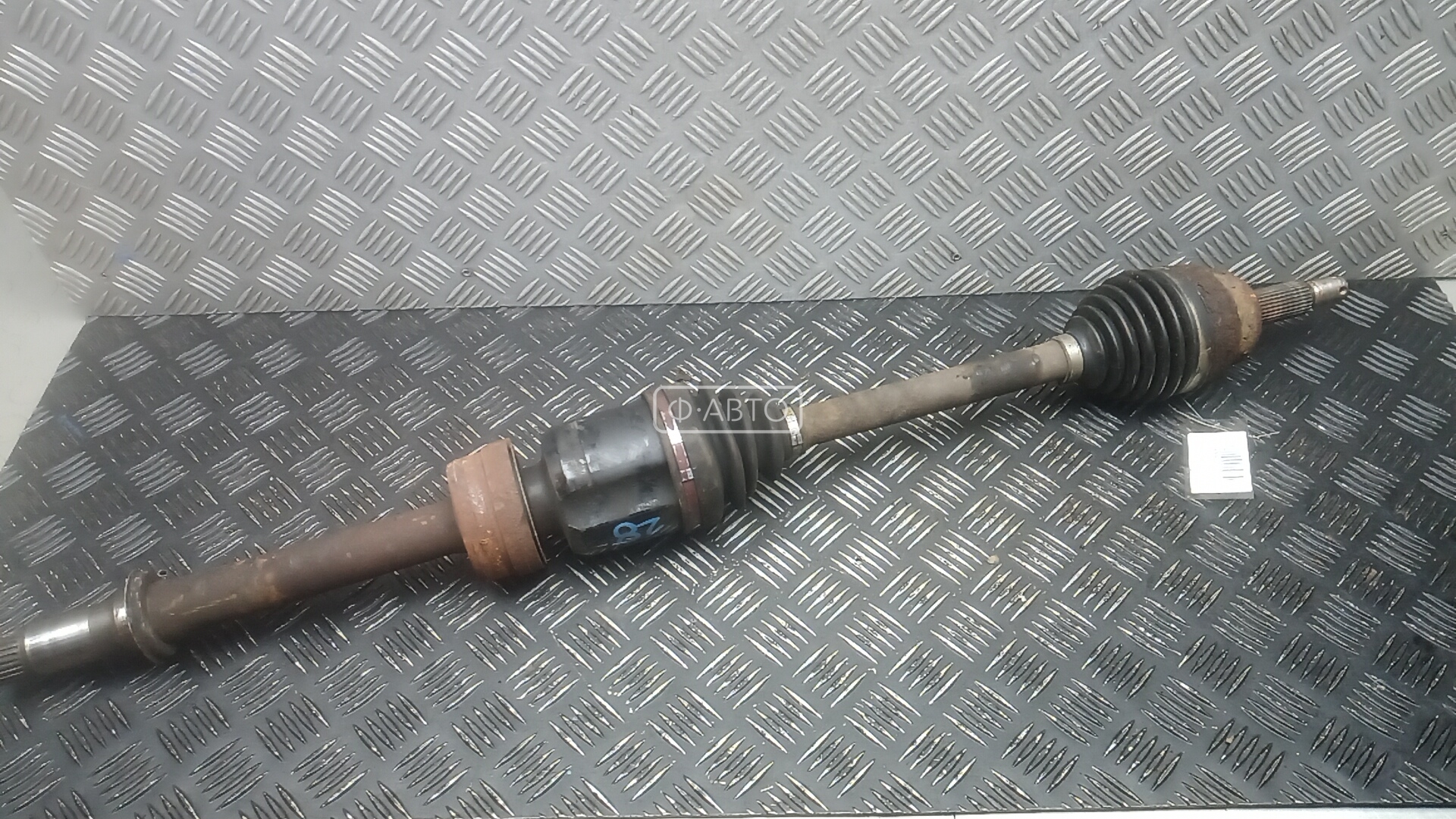 Привод передний правый