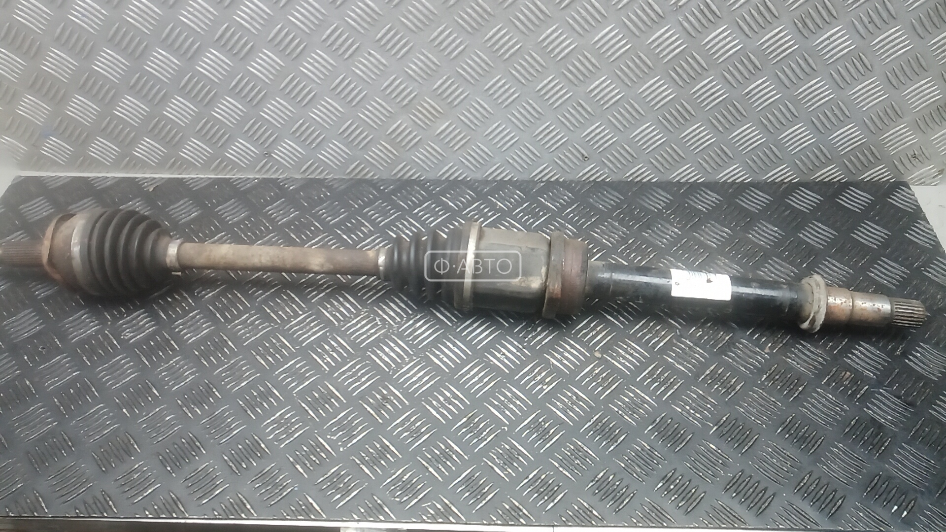 Привод передний правый