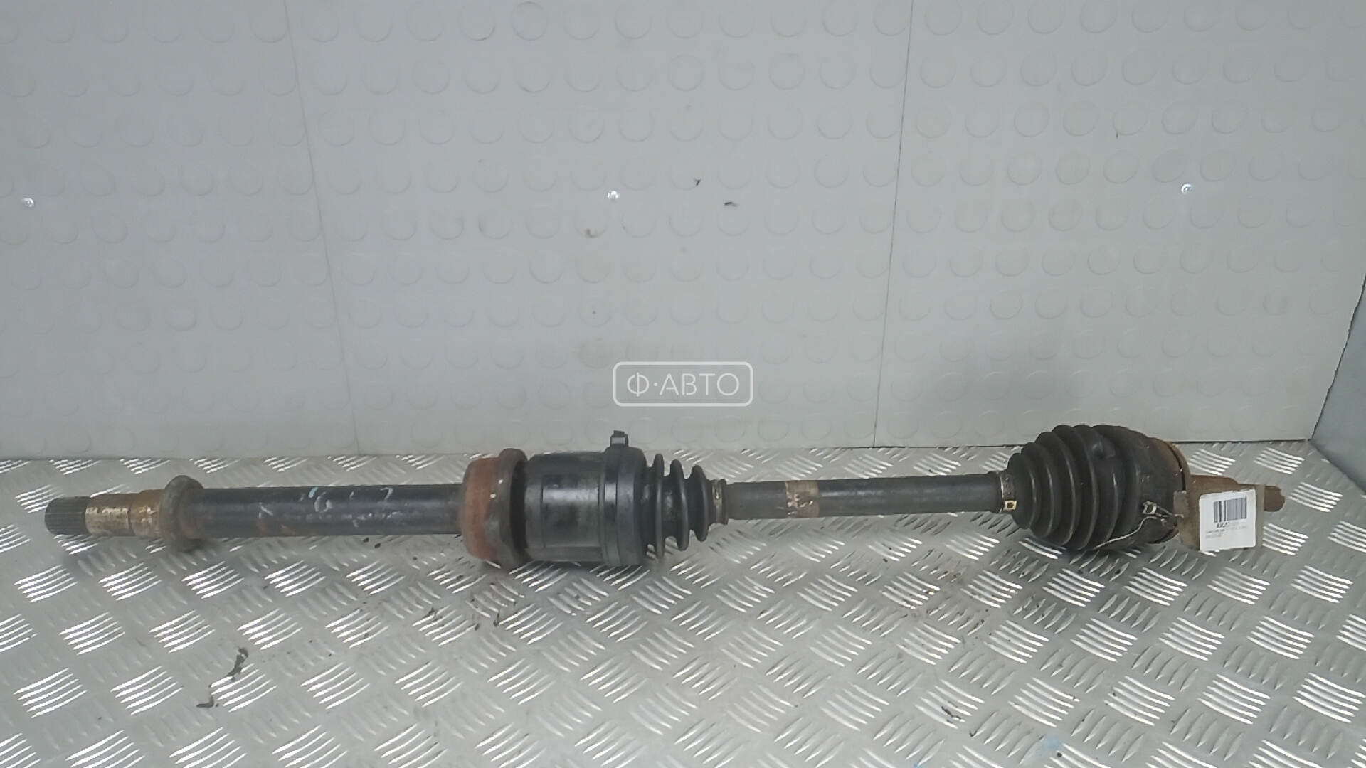 Привод передний правый