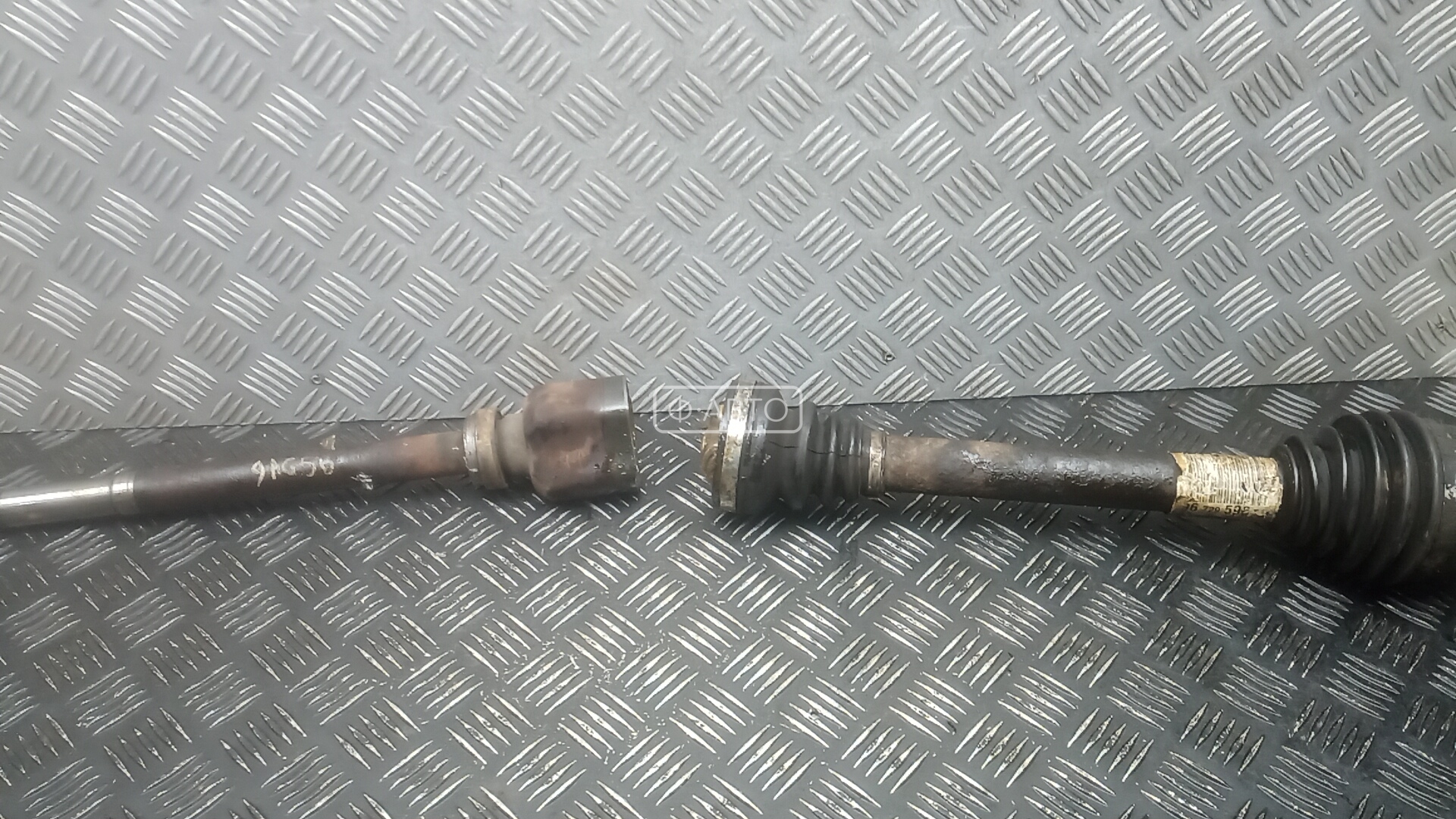 Привод передний правый