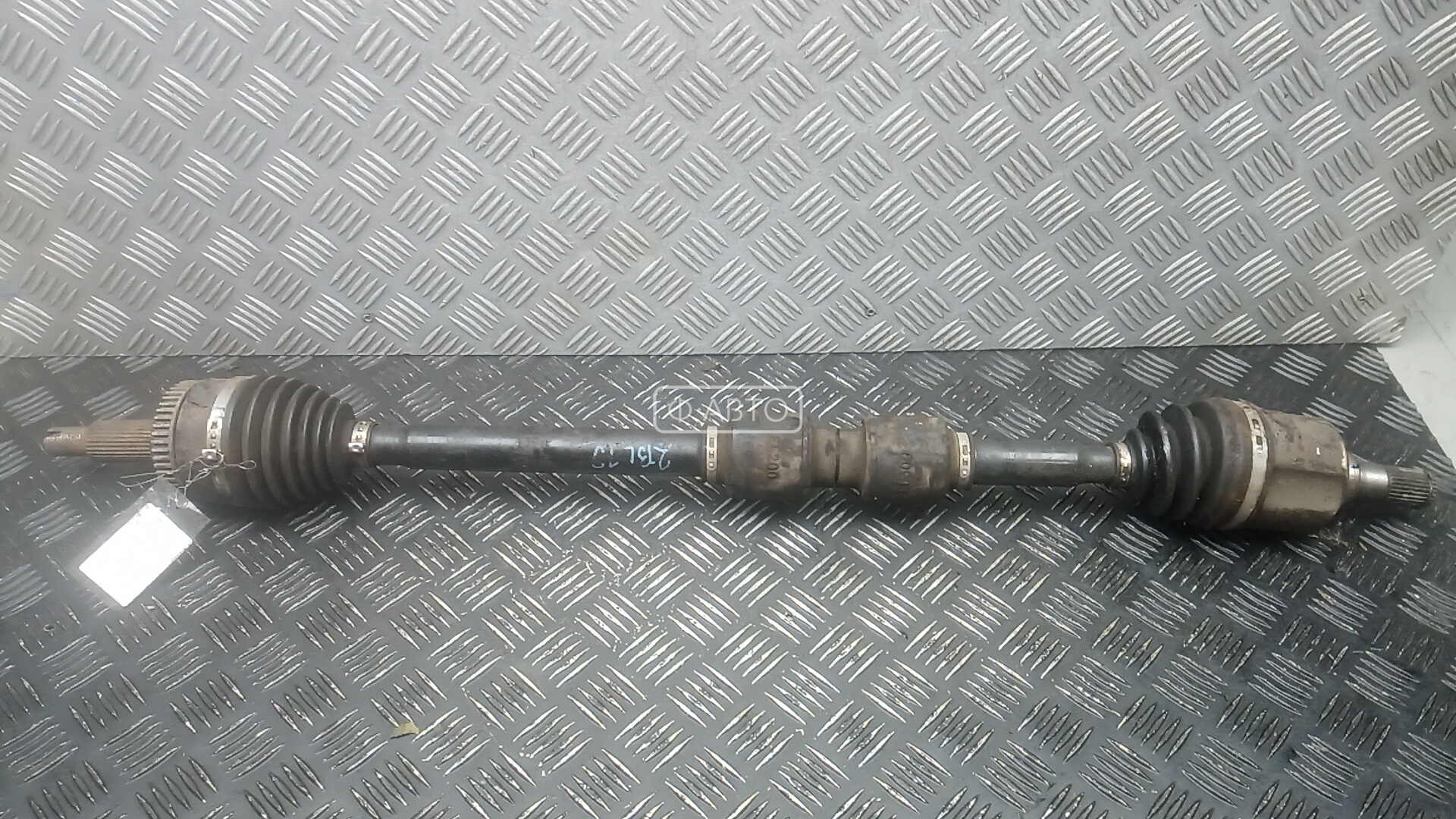 Привод передний правый